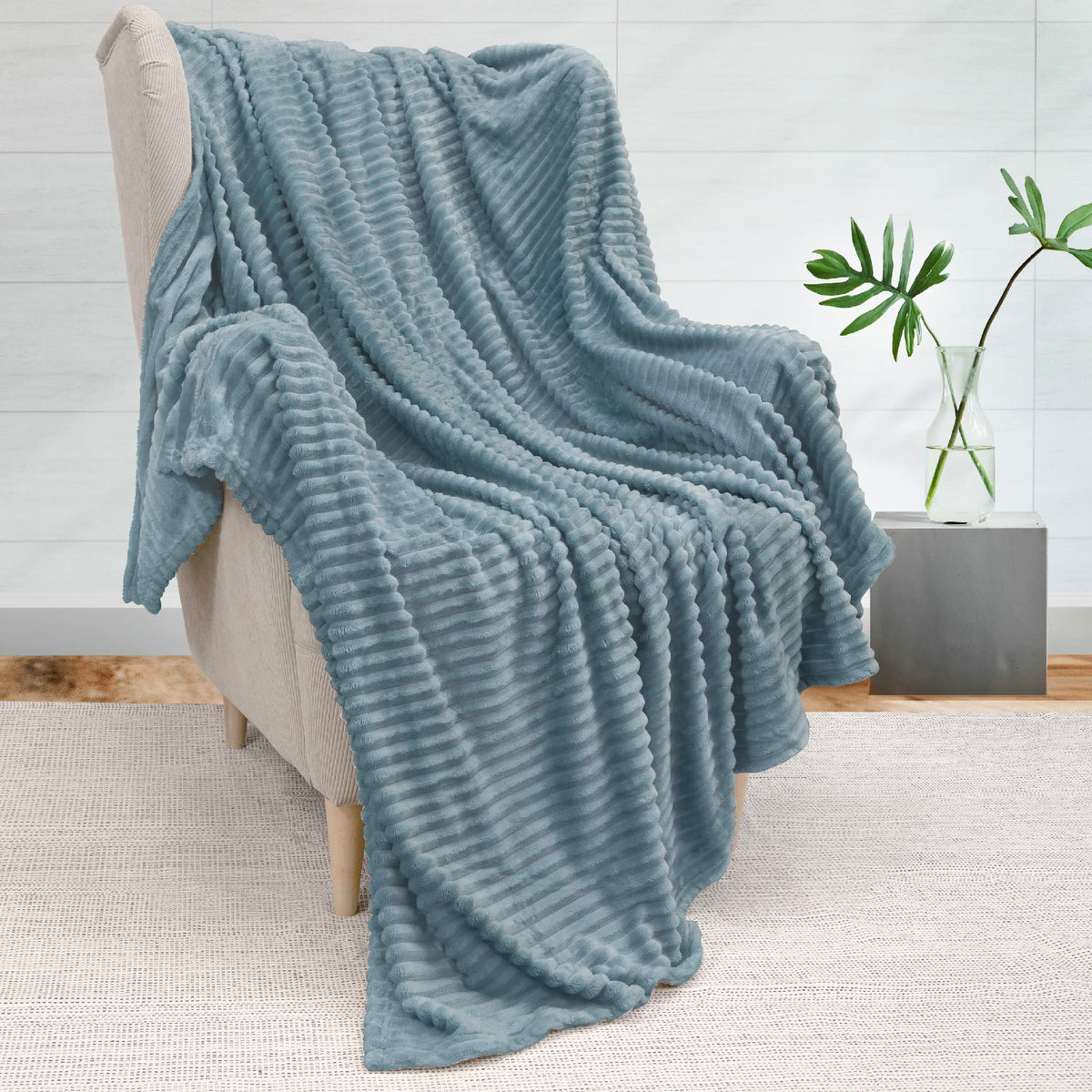 Pavilia Super Soft Fleece Throw Blanket Dusty Slate Blue, Luxury Fuzzy Plush Flannel Throw, Warm Cozy Ribbed Microfiber Blanket