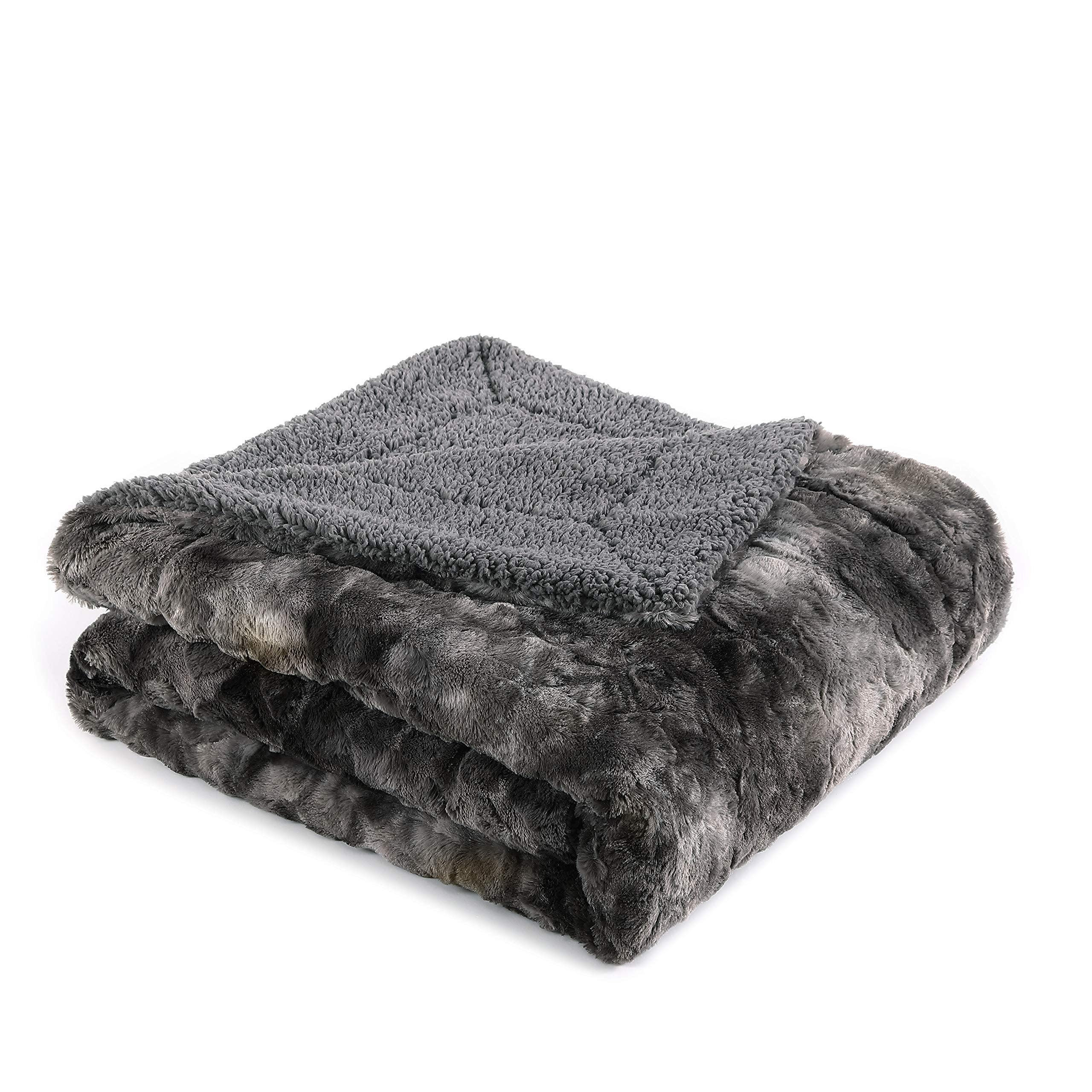 Soft Fuzzy Faux Fur Twin Bed Blanket - Fluffy Warm Cozy Lightweight Reversible Gray Wolf Fur Plush Sherpa Blanket, Twin 66' X 9