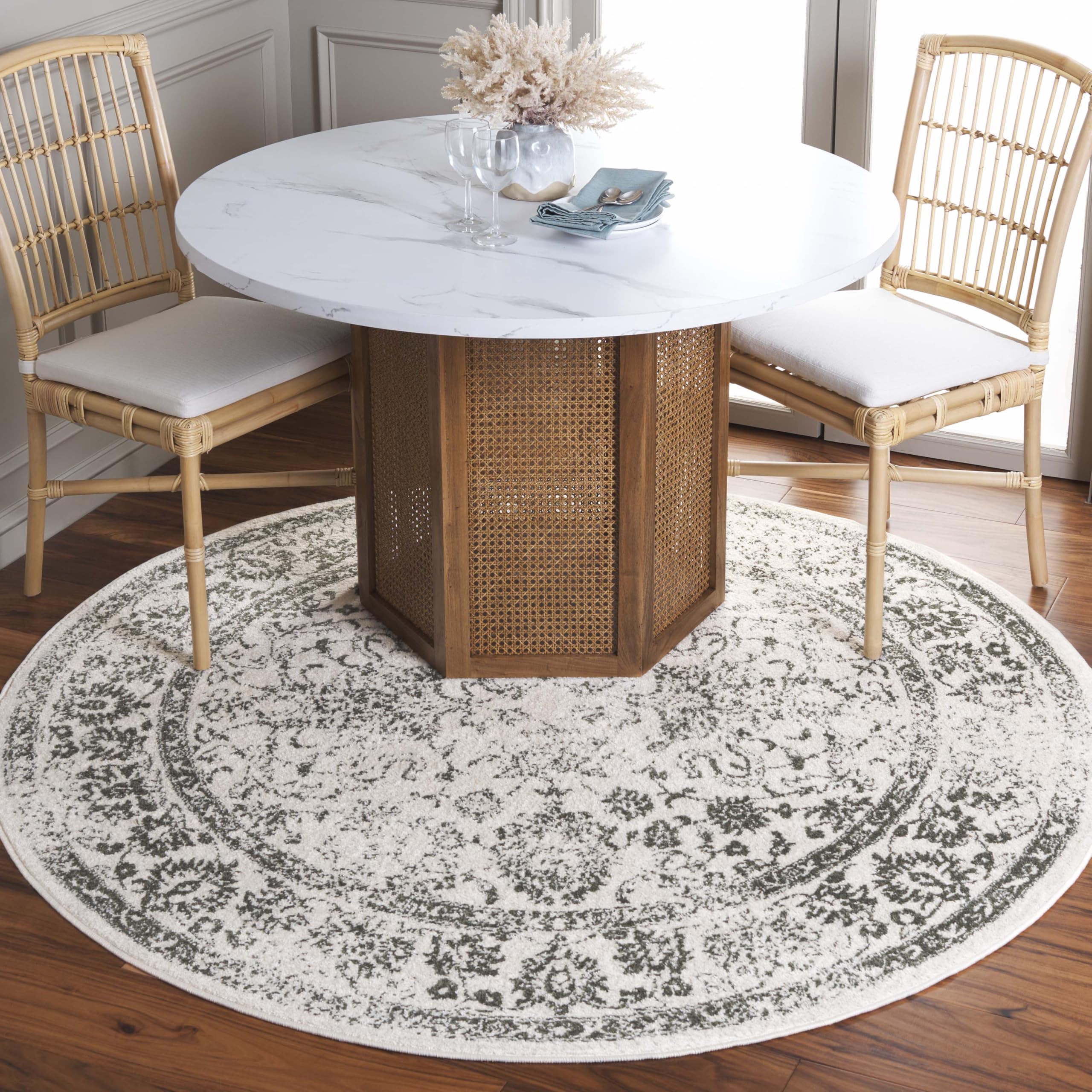 SAFAVIEH Adirondack Collection Area Rug - 4 Round, Ivory & Dark Green, Oriental Distressed Design, Non-Shedding & Easy Care, Id