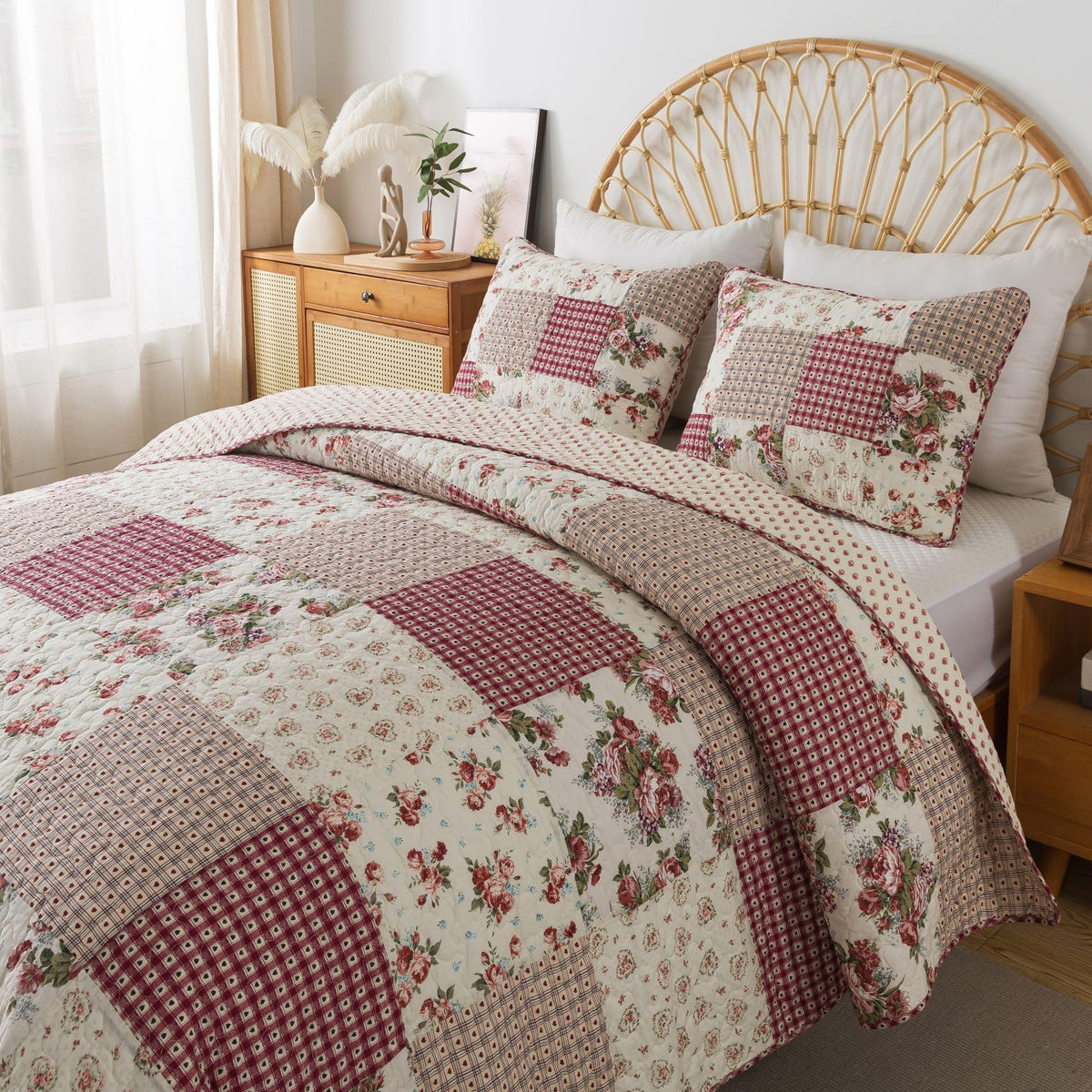 Slpr Country Roses Patchwork Cotton Pieced Quilt Set - Queen Size With 2 Shams, French Country Style Floral Bedding, Red Rose Fa