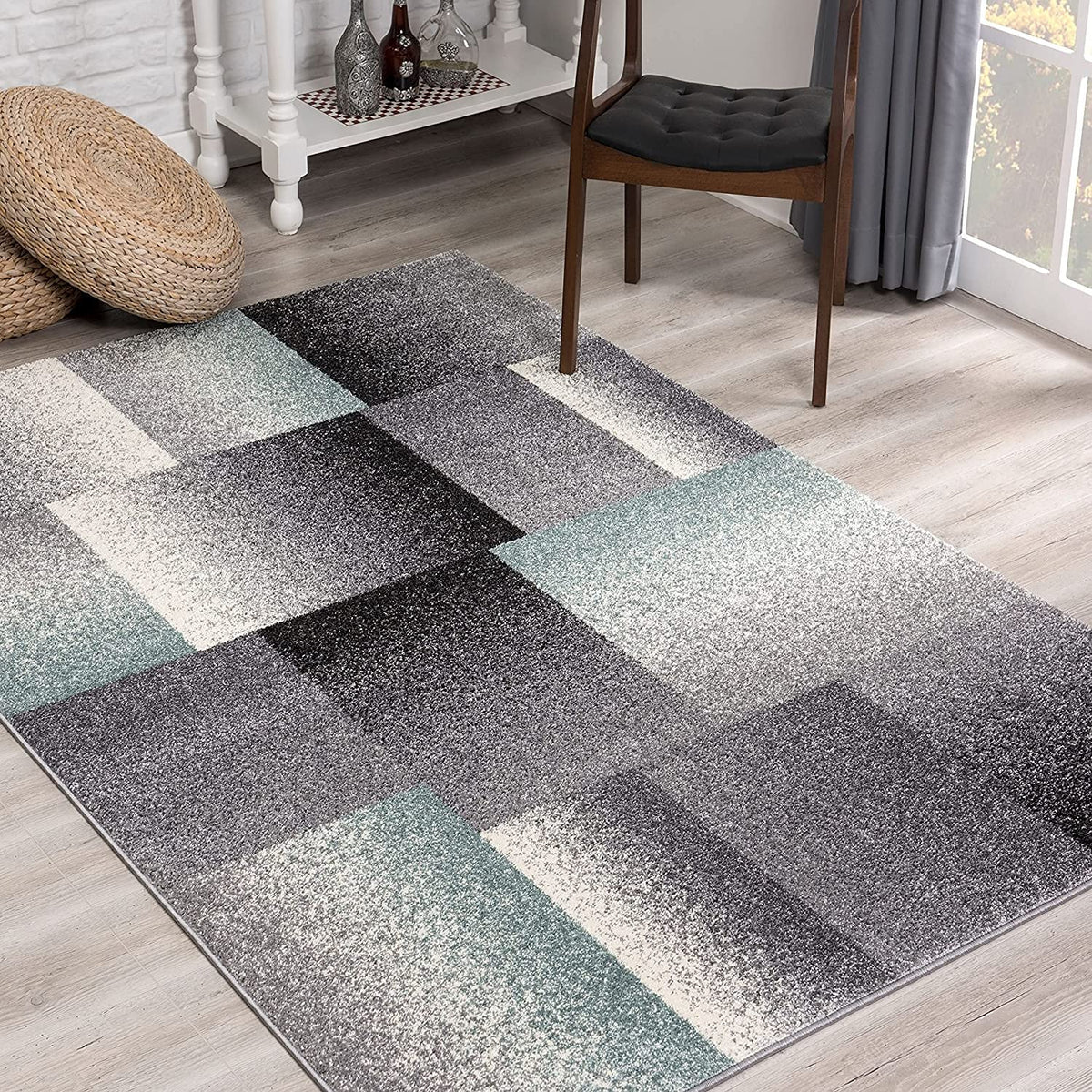 HomeRoots Grey 100% Twisted Polyester 4' x 6â€ Gray Modern Geometric Area Rug