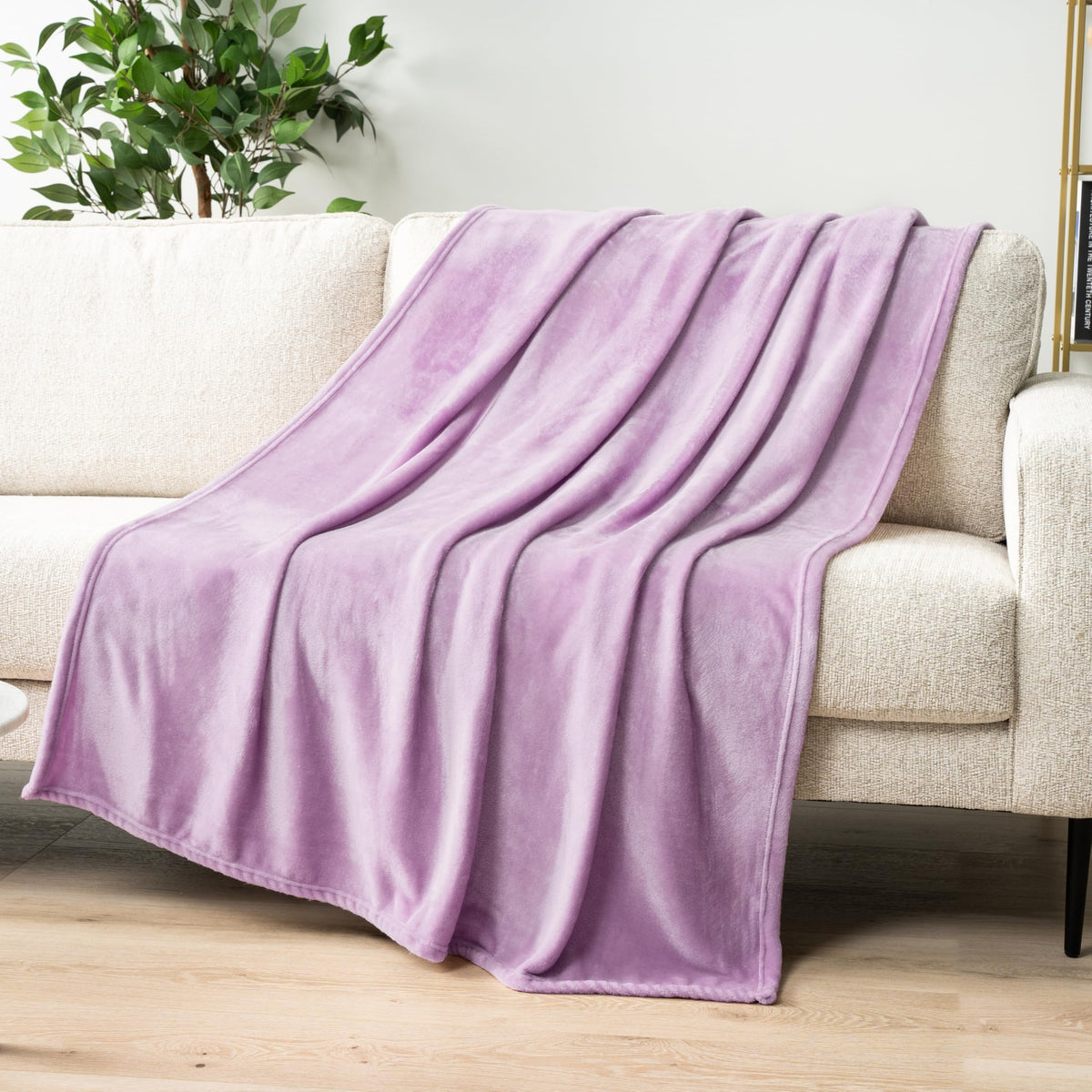 Pavilia Fleece Blanket Throw Twin Size | Super Soft, Plush, Luxury Flannel Throw | Lightweight Microfiber Blanket For Sofa Couch