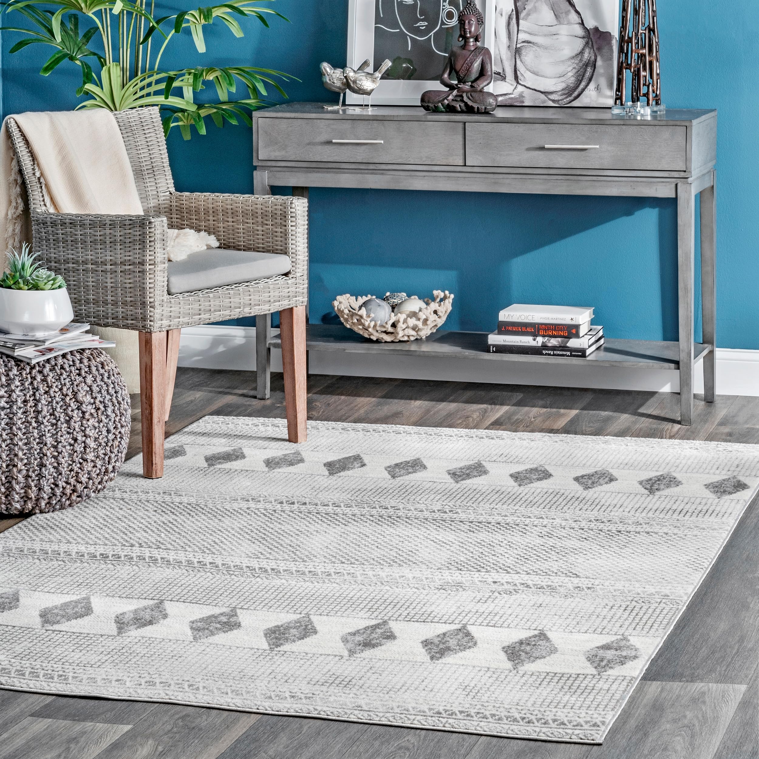 nuLOOM Tinsley Faded Geometric Banded Accent Rug, 3 x 5, Grey, Rectangular, 0.4 Thick