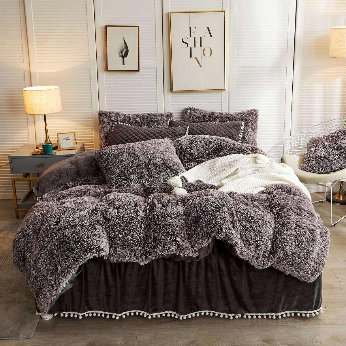 Liferevo Luxury Plush Shaggy Duvet Cover Set, Soft Velvet Fluffy Furry Duvet Cover Set(1 Faux Fur Fuzzy Comforter Cover+1 Pompom