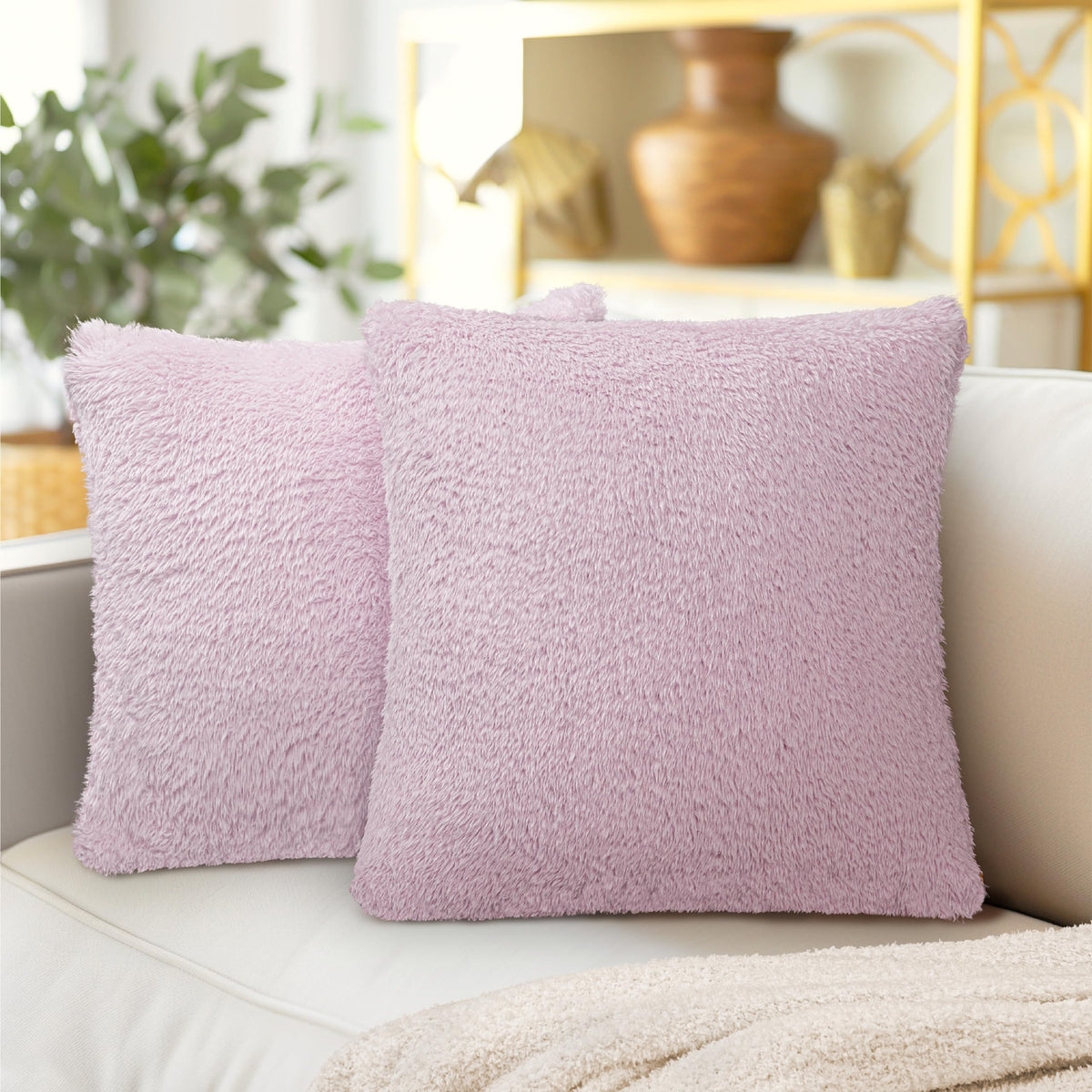 Pavilia Fluffy Lavender Throw Pillow Covers, Decorative Accent Pillow Cases For Bed Sofa Couch, Soft Faux Fur Cushion Cover, Squ