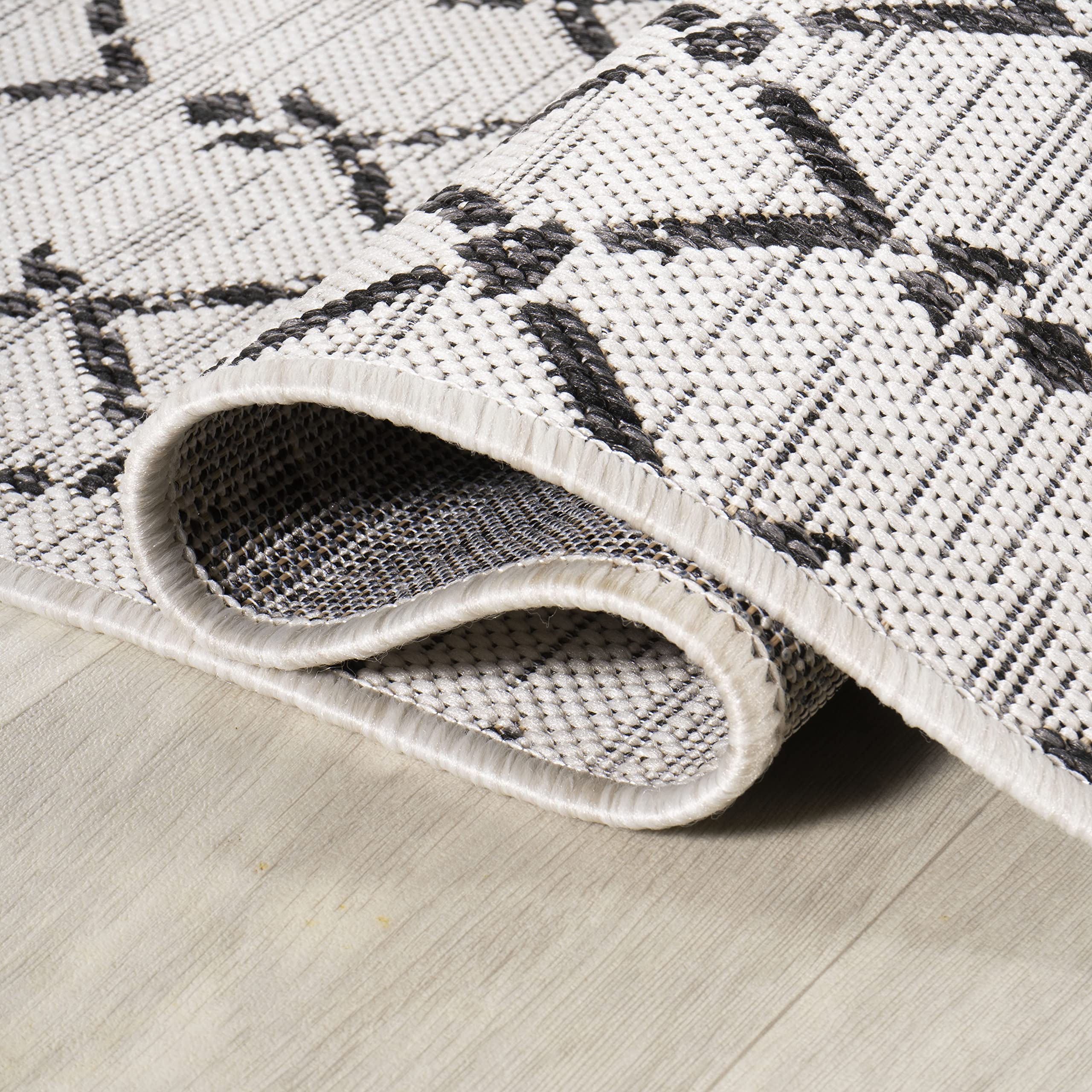 Jonathan Y Smb108I-5 Ourika Moroccan Geometric Textured Weave Indoor Outdoor Area Rug, Coastal, Traditional, Transitional Easy Cleaning,Bedroom,Kitchen,Backyard,Patio,Non Shedding, Cream/Black, 5 X 8