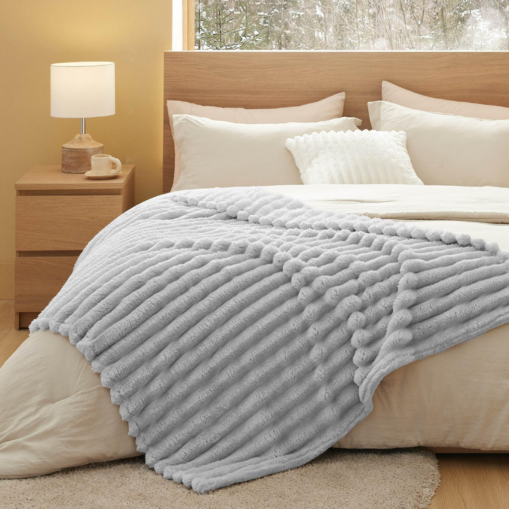 Bedsure Twin Blanket For Couch - Super Soft Cozy Blankets For Women, Cute Small Fleece Blanket For Girls, Light Grey,60X80 Inche