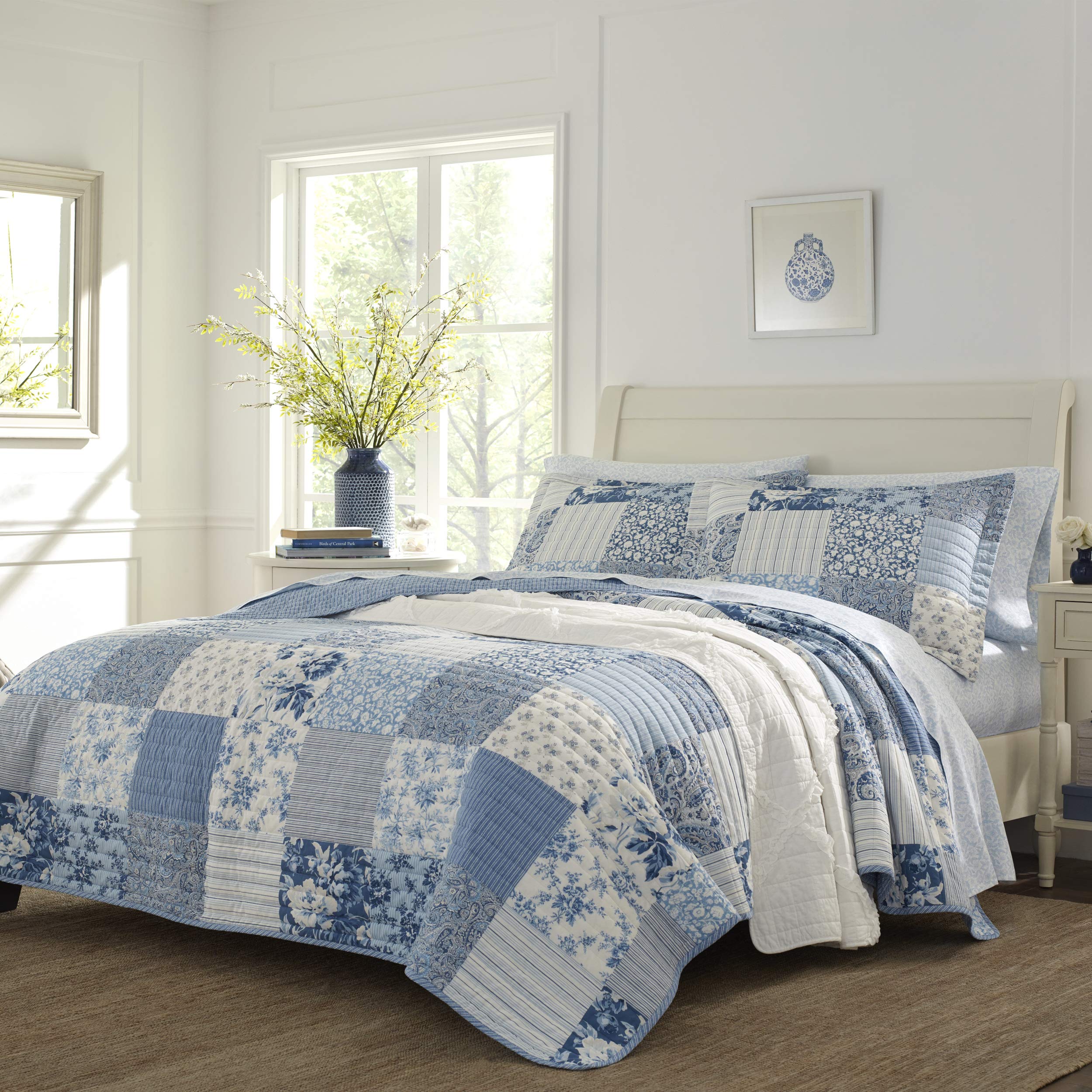 Laura Ashley - Queen Quilt Set, Reversible Cotton Bedding With Matching Shams, Farmhouse Inspired Home Decor (Paisley Printed Pa