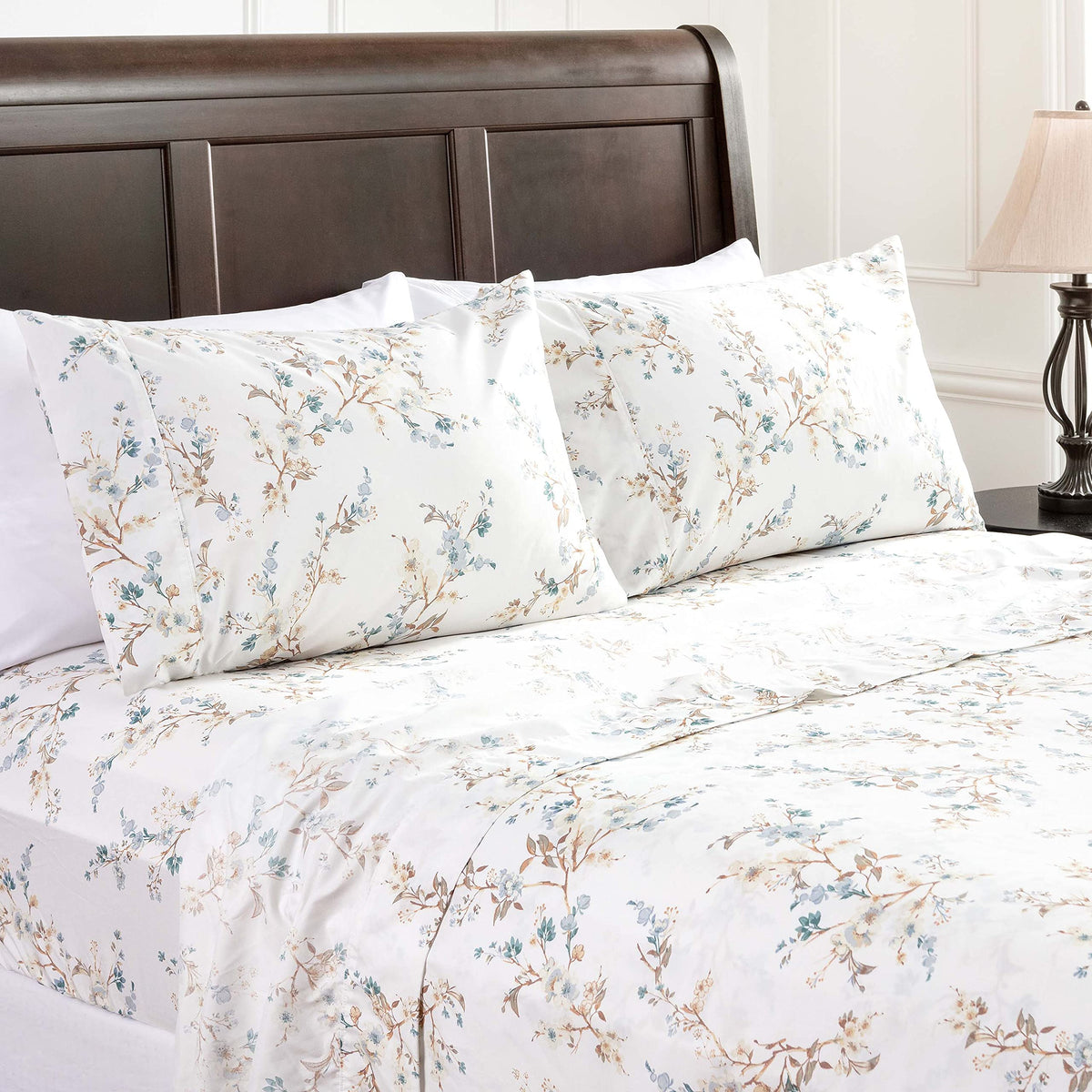 Chanasya Premium Traditional Floral Printed Elegant Patterned Queen Bed Sheet Set 4-Piece - 1 Flat Sheet 1 Fitted Sheet And 2 Pi