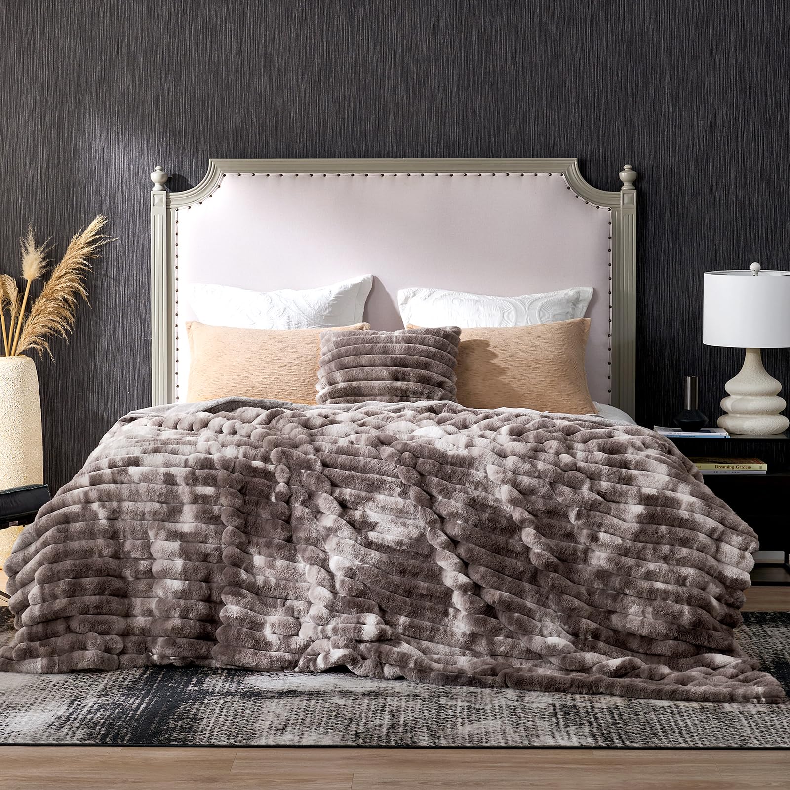 Cozy Bliss Faux Fur Throw Blanket for Couch, Cozy Warm Plush Striped Blanket for Sofa Bedroom Living Room, 108 * 90 Inches Tie-d