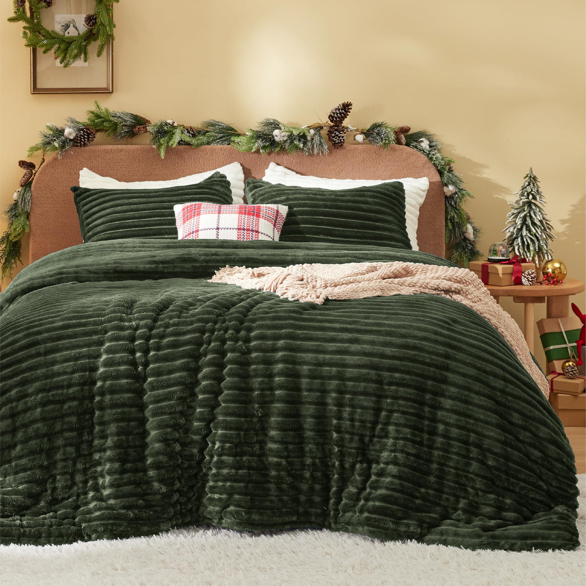 Bedsure Fluffy Comforter Set King - Super Soft Faux Fur Comforter King Size Olive Green, Winter Warm Fleece Bedding Set, Plush F