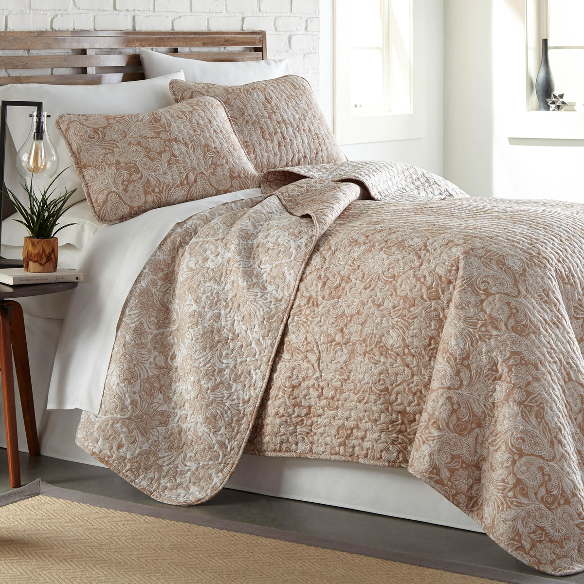 Southshore Fine Living, Inc. Paisley Quilt Set, Coverlet Bedspread 3-Piece Bohemian Bedding Set With Two Matching Shams (108 In