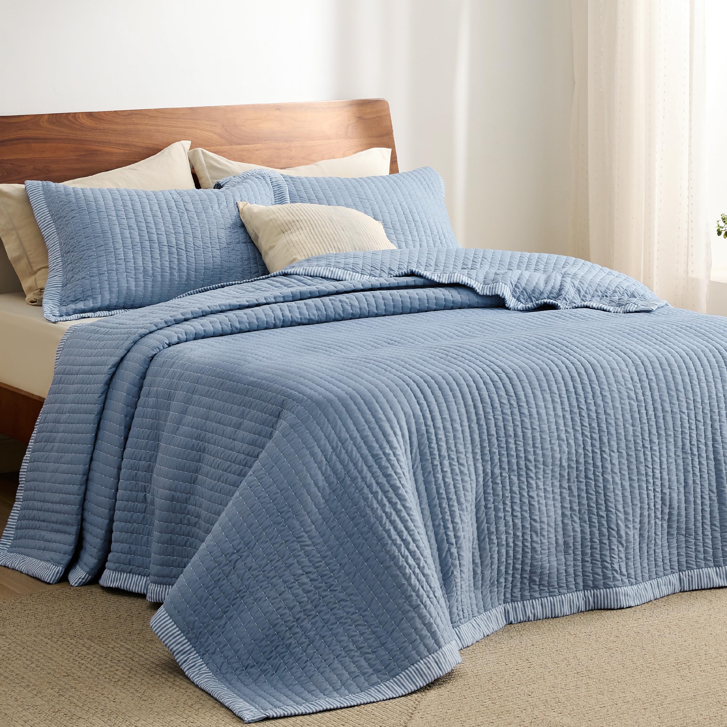 Bedsure Blue Quilts Twin Size - Twin Quilt Bedding Set Bedspread Coverlet, Lightweight Corduroy Pattern Bedspread, 2-Piece Set With 68'X86' Coverlet & 1 Pillow Sham, All-Season Soft Microfiber