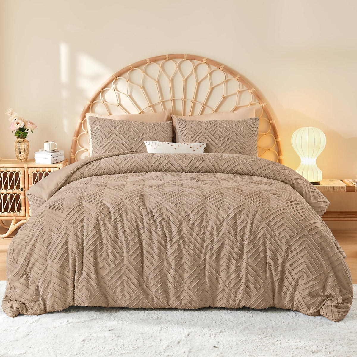 Litanika Taupe Queen Comforter Set, 3 Pieces Tufted Boho Farmhouse Bedding Comforter Sets, Lightweight Fluffy Comforter Bed Set
