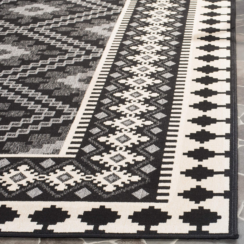 Safavieh Veranda Collection Area Rug - 8' X 11', Black & Creme, Boho Design, Non-Shedding & Easy Care, Indoor/Outdoor & Washable