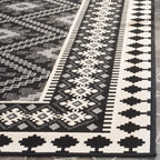 Safavieh Veranda Collection Area Rug - 8' X 11', Black & Creme, Boho Design, Non-Shedding & Easy Care, Indoor/Outdoor & Washable