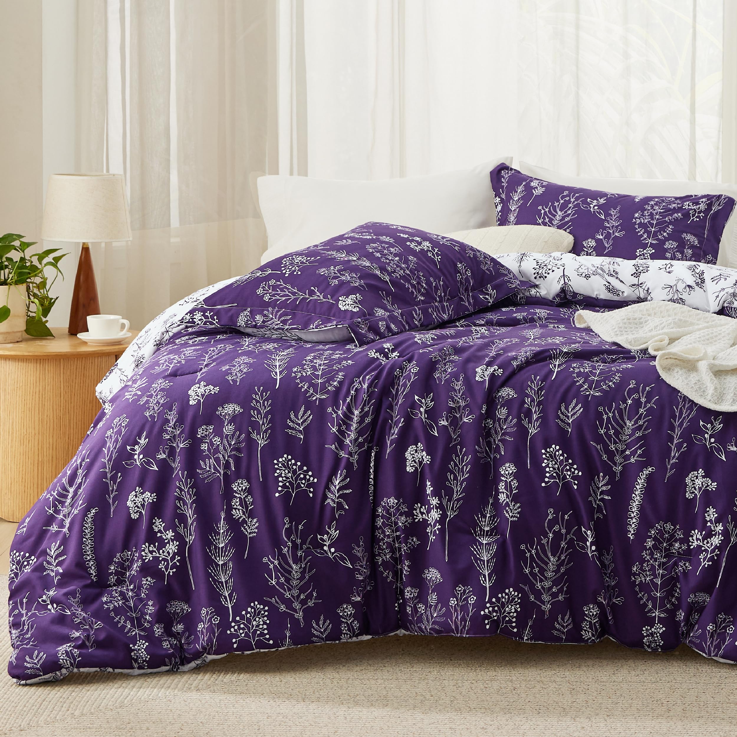 Bedsure Queen Comforter Set - Dark Purple Comforter, Cute Floral Bedding Comforter Sets, Gifts For Woman, 3 Pieces, 1 Soft Rever