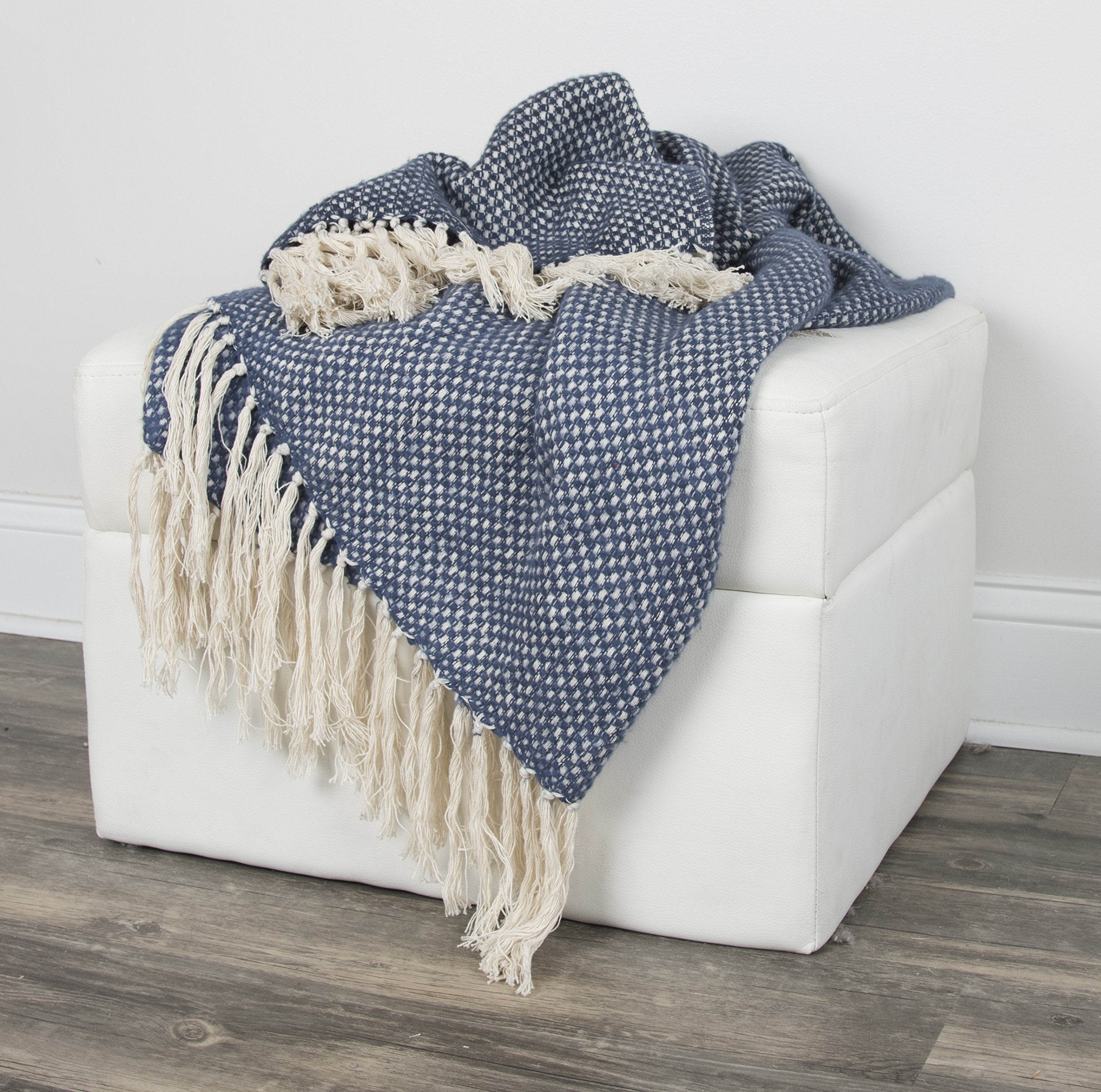 Rizzy Home Navy Cross Weave Throw