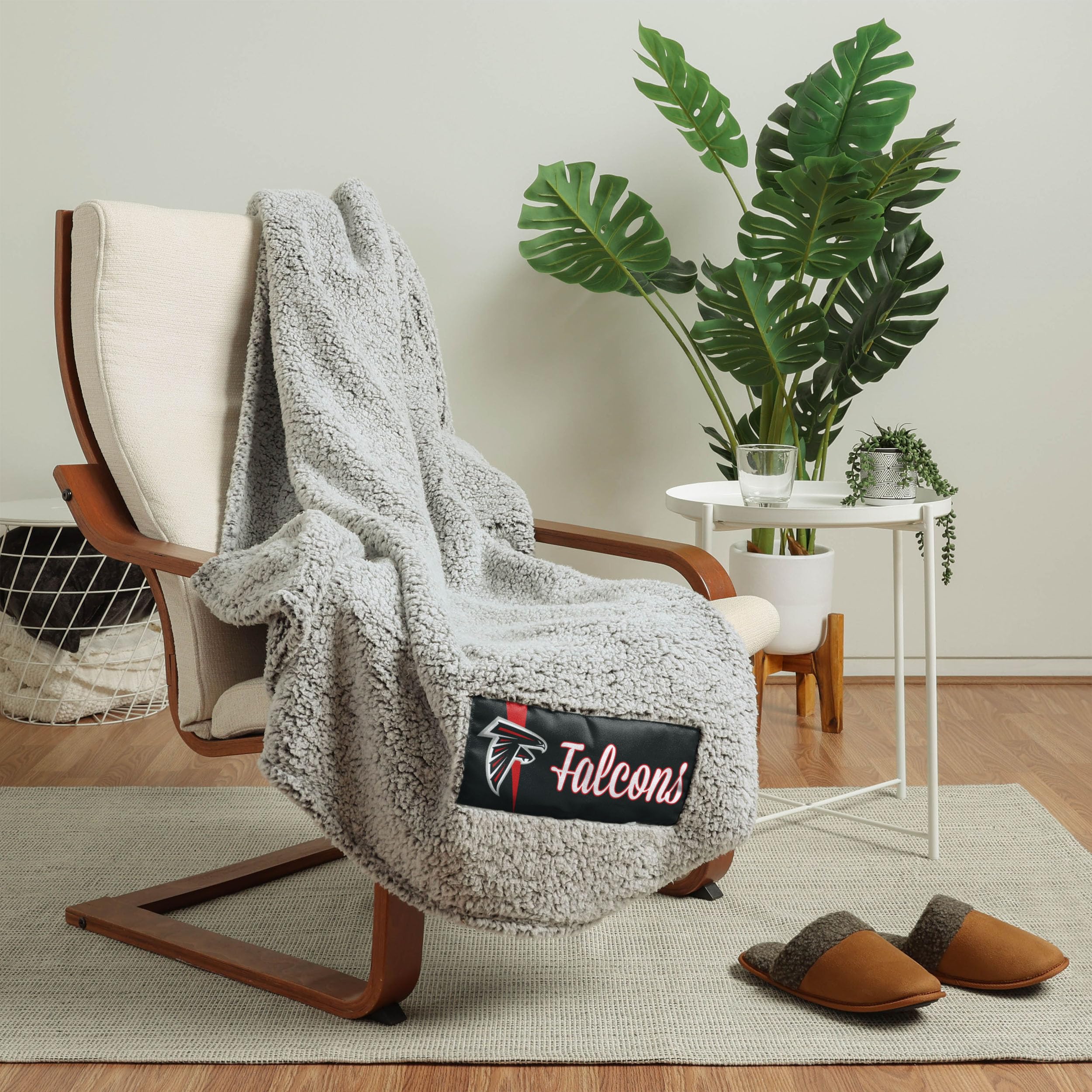 Foco Atlanta Falcons Nfl Big Logo Cloud Sherpa Blanket