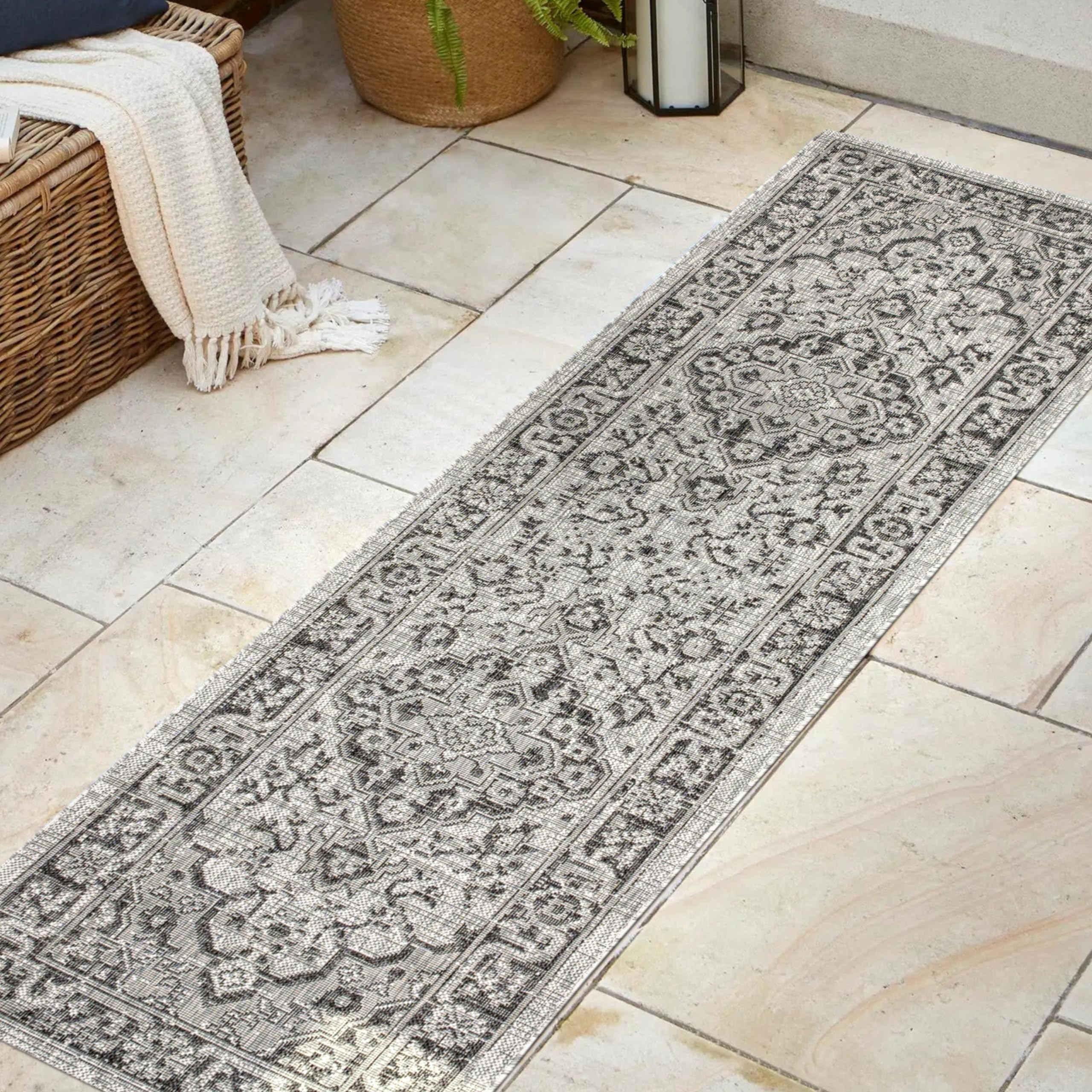 Jonathan Y Smb102D-28 Rozetta Boho Medallion Textured Weave Indoor Outdoor Area -Rug Coastal Bohemian Rustic Glam Easy -Cleaning Bedroom Kitchen Backyard Patio Non Shedding, 2 X 8, Gray/Black