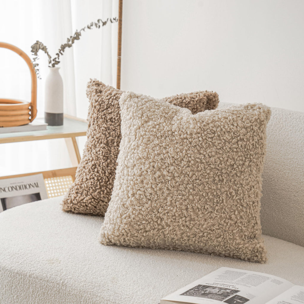 Foindtower 2 Pieces 22X22 Inch Light Khaki, Faux Fur Throw Pillow Cover Accent Sherpa Pillow Fuzzy Soft Pillowcases Sheepskin De