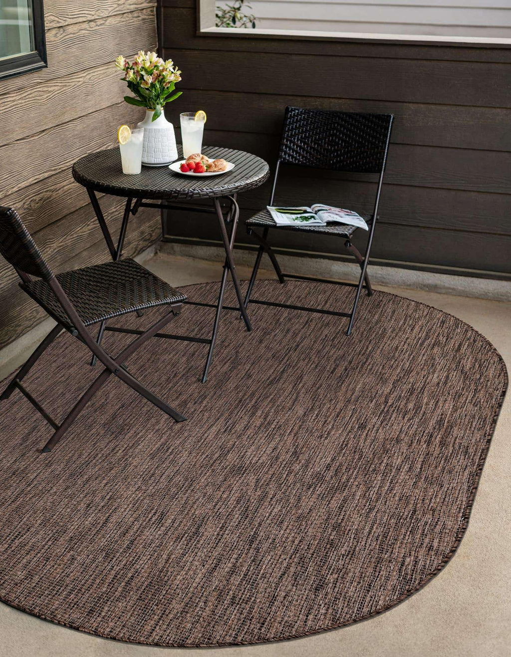 Unique Loom Outdoor Solid Collection Area Rug (4' 1'' X 6' 1'' Oval Light Brown/Ivory)
