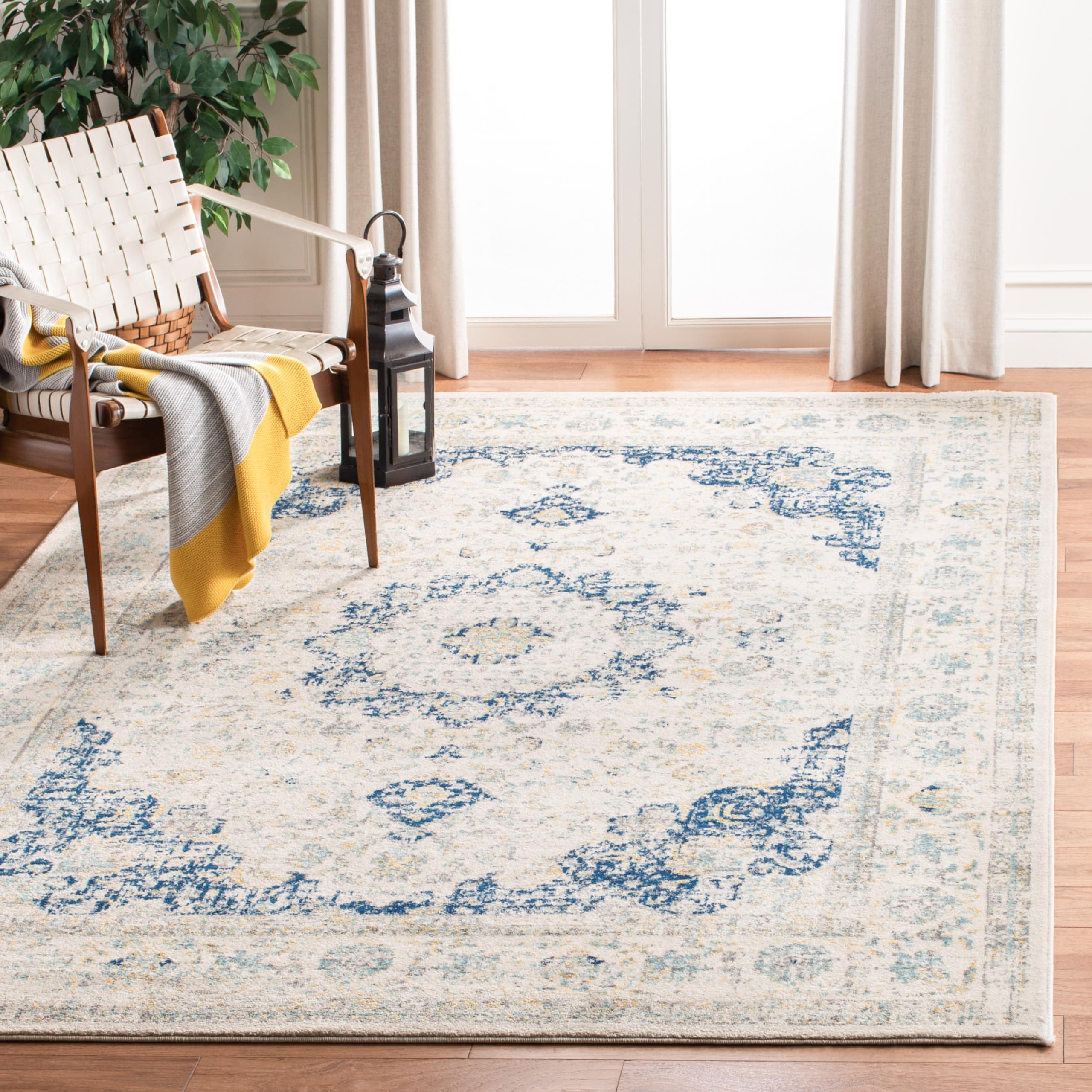 SAFAVIEH Evoke Collection 67 Square Ivory/Blue EVK220C Shabby Chic Oriental Medallion Non-Shedding Living Room Bedroom Dining H
