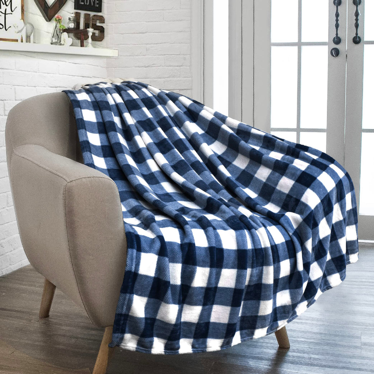 Pavilia Buffalo Check Fleece Throw Blanket | Blue White Checkered Plaid Flannel Blanket | Soft Velvet Lightweight Microfiber Bla