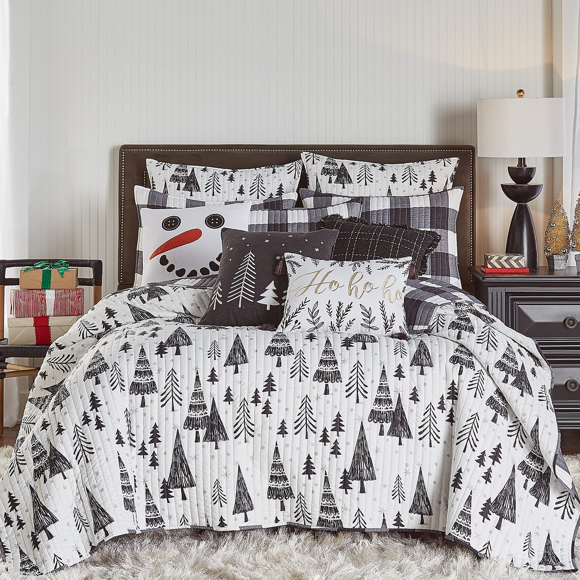 Levtex Home Merry & Bright Collecion - Northern Star Quilt Set - Full/Queen Quilt (88X92In.) + Two Standard Pillow Shams (26X20I