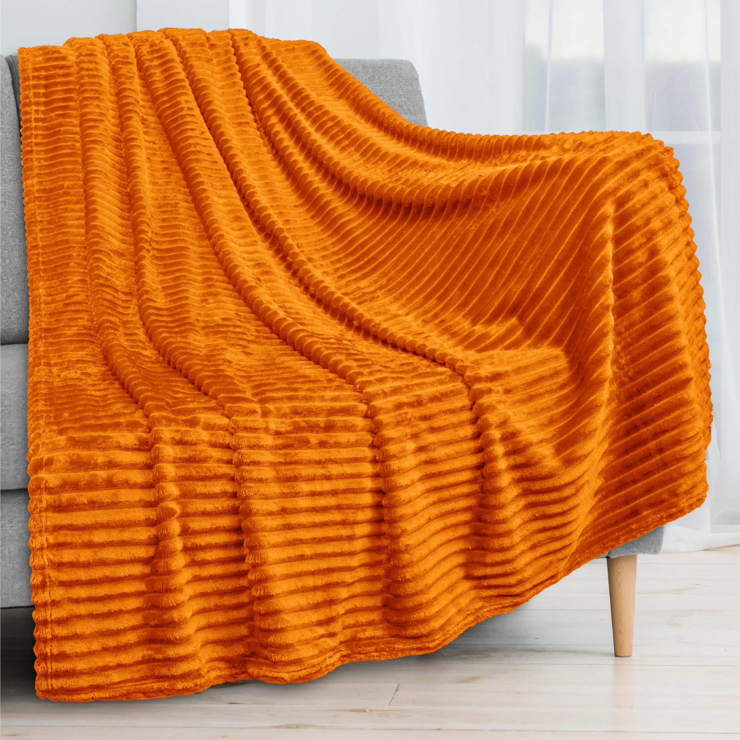Pavilia Super Soft Fleece Throw Blanket Twin Fall, Fuzzy Plush Flannel Throw, Warm Cozy Ribbed Microfiber Blanket For Sofa Couch