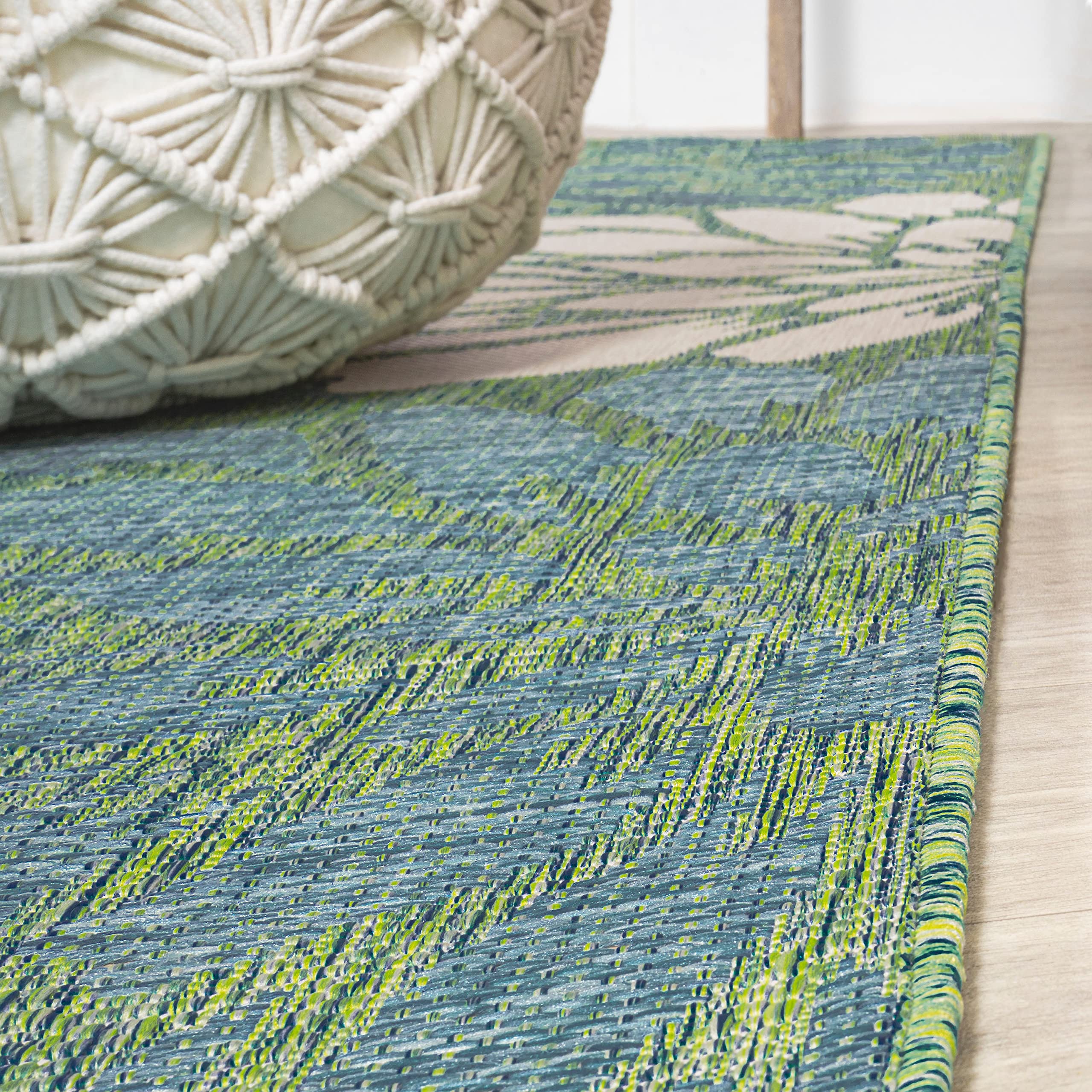Jonathan Y Smb110D-5R Zinnia Modern Floral Textured Weave Indoor Outdoor Area Rug, Country Coastal Contemporary Easy Cleaning,Bedroom,Kitchen,Backyard,Patio,Non Shedding, Cream/Green, 5' Round