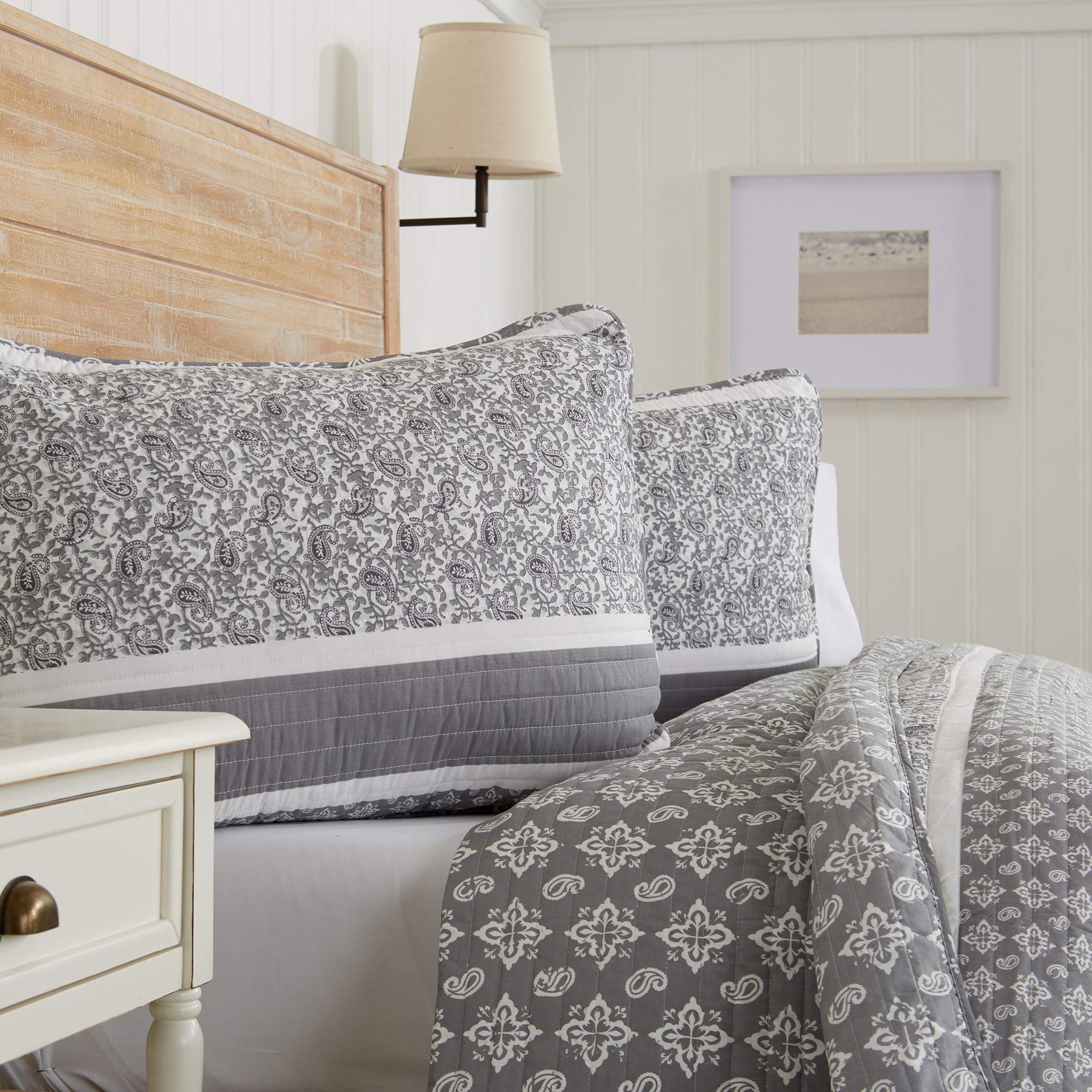 Great Bay Home 3-Piece Reversible Grey Full/Queen Quilt Comforter with 2 Shams | Lightweight, All-Season, Cozy, Modern Bedspread