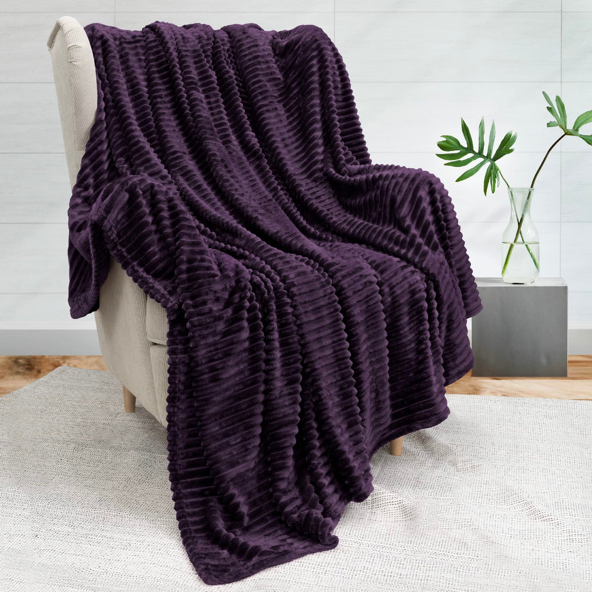 Pavilia Super Soft Fleece Throw Blanket Eggplant Purple, Luxury Fuzzy Plush Flannel Throw, Warm Cozy Ribbed Microfiber Blanket F