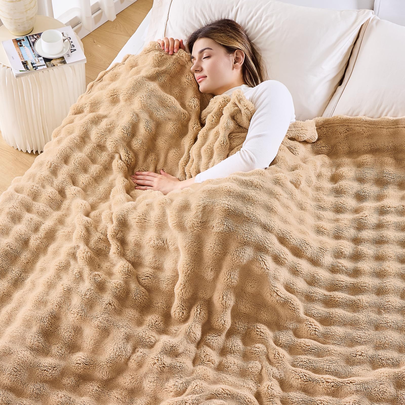 Newcosplay Queen Blanket For Couch Brown Super Soft Flannel Fleece 3D Bubble Lightweight Bed Blanket All Season Use (Brown, Quee