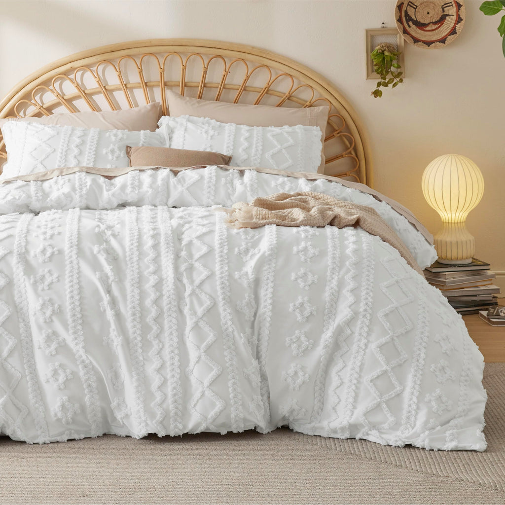 Bedsure Boho Duvet Cover King Size - Tufted King Duvet Cover Set For All Seasons, 3 Pieces Soft Shabby Chic Embroidery Boho Bedding, Comforter Not Included (White, 104' X 90')
