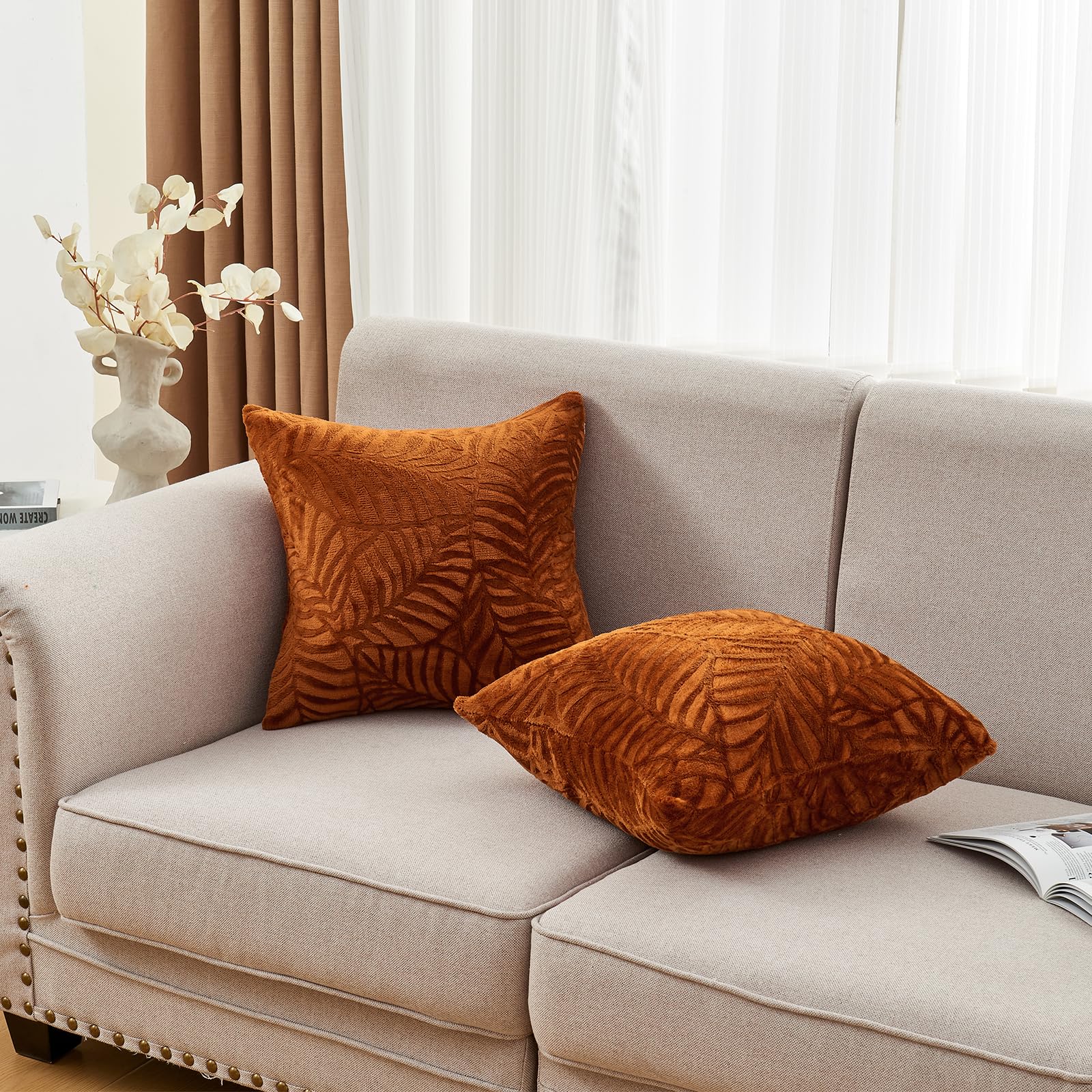 Sochow Fall Decorative Throw Pillow Covers 20X20 Inches Set Of 2, Soft Leaves Textured Flannel Fleece Pillowcase Square Cushion