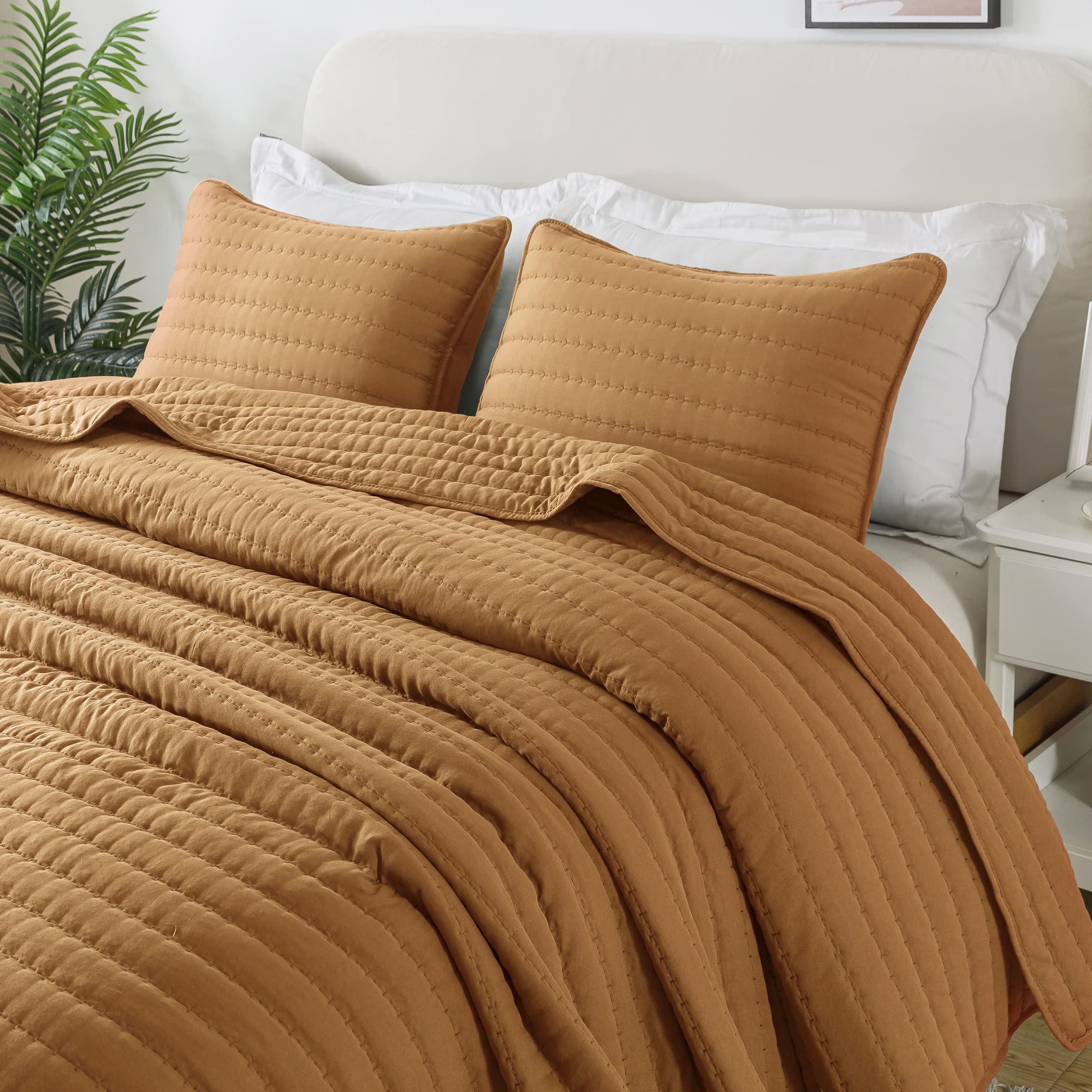 Pumpkin Yellow Queen Size Quilt Bedding Sets With Pillow Shams, Mustard Full Lightweight Soft Bedspread Coverlet, Quilted Blanke