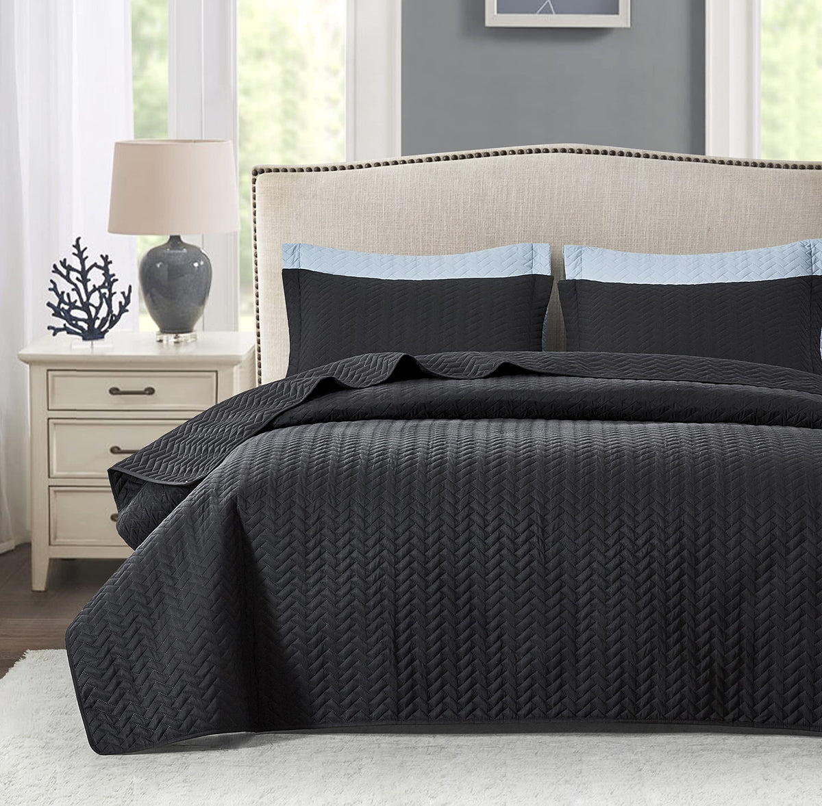 Maple&Stone Quilt Set King Size, Lightweight Black Bedspread Ultrasonic Chevron Pattern Light Coverlet For All Season Comforter