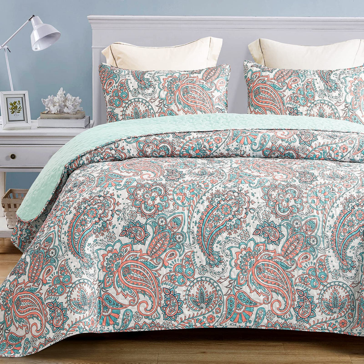 Exclusivo Mezcla Reversible Boho Quilt Set King Size, 3 Pieces Paisley Aqua All Season Bedspreads, Ultra Soft Floral Coverlet Be