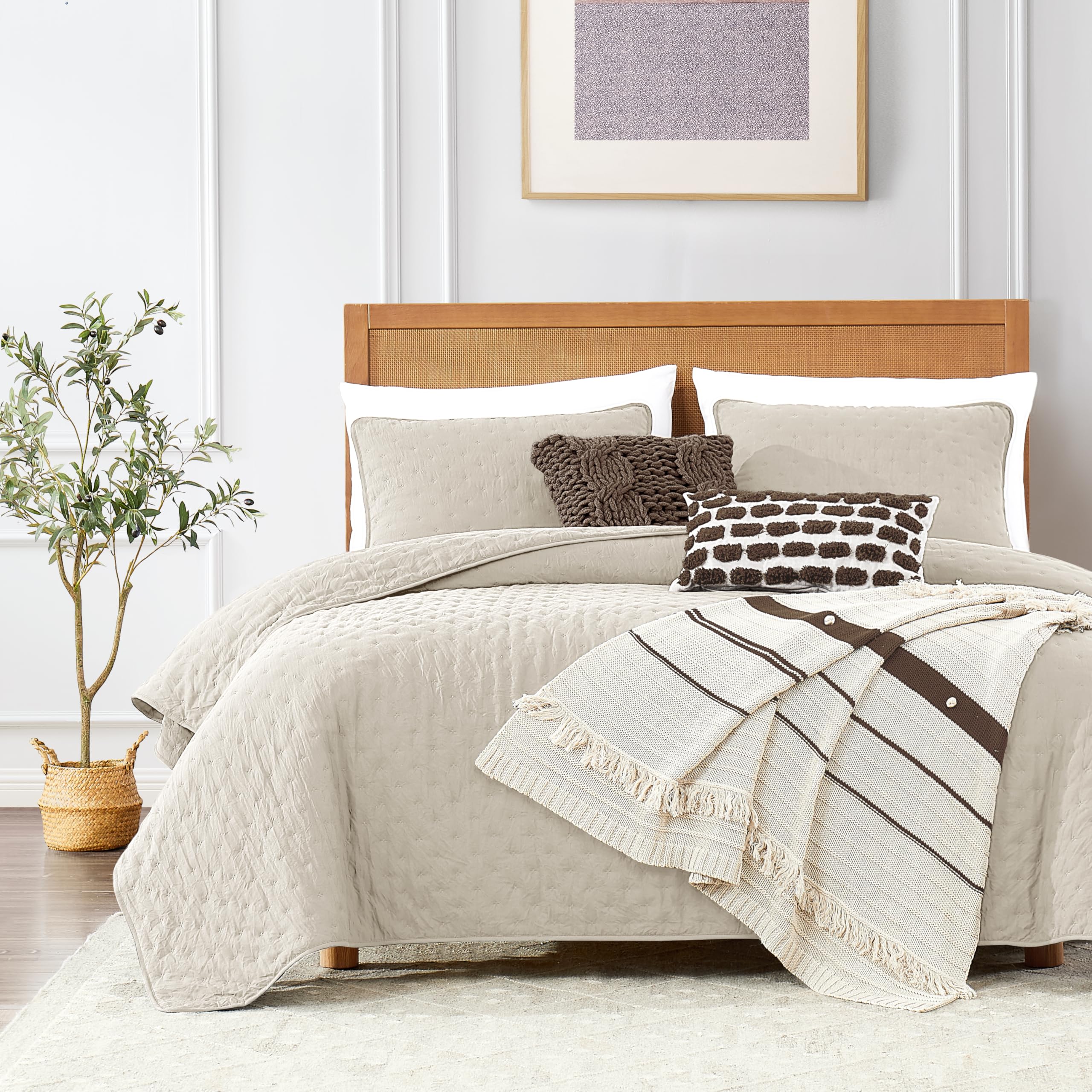 Roaringwild Beige Oversized California Cal King Size Quilt Bedding Set With 2 Pillow Shams, Lightweight Microfiber Bedspread Cov