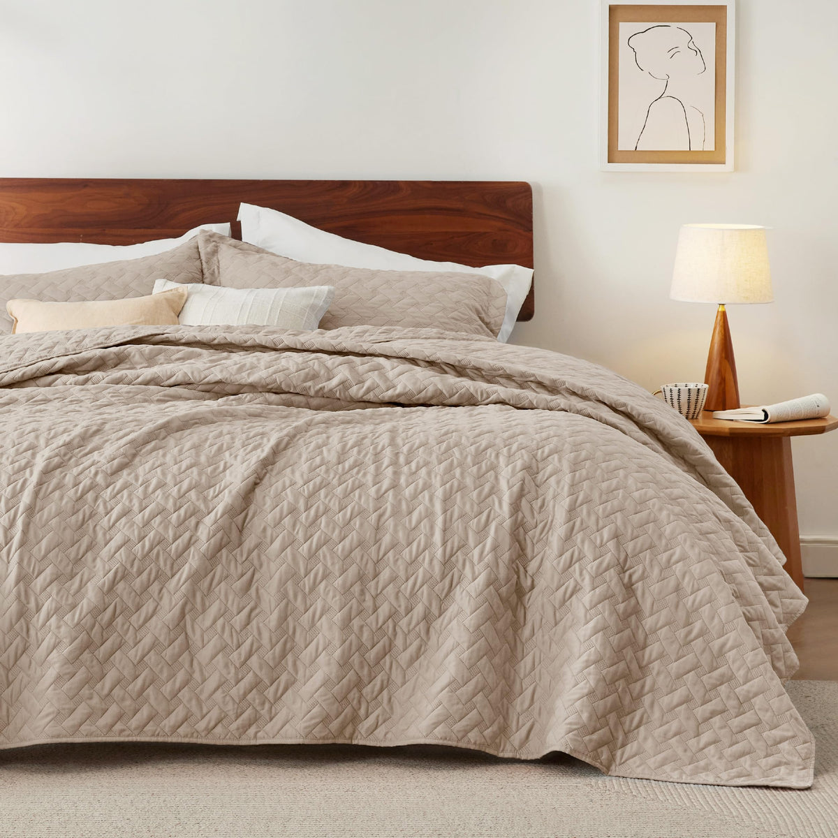 Bedsure Twin Quilt Set - Lightweight Summer Twin Extra Long Quilt - Light Camel Bedspread Twin Size - Bedding Coverlet For All S