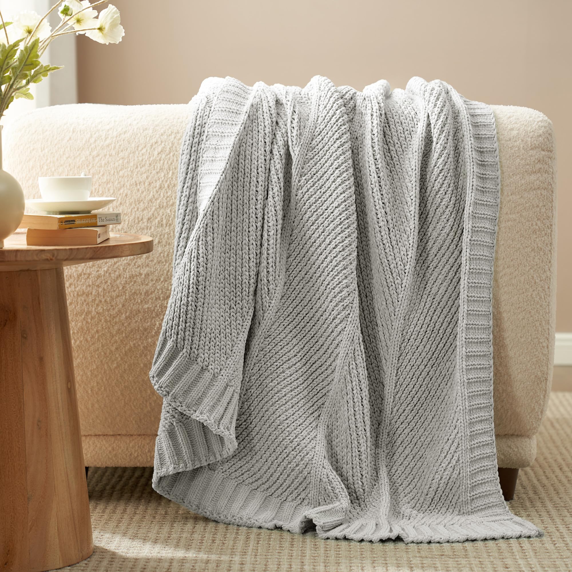 Am  Lie Home Cable Knit Throw Blanket For Couch, Chenille Knitted Chunky Knit Blanket With Chevron Texture Non-Shedding, Decorat