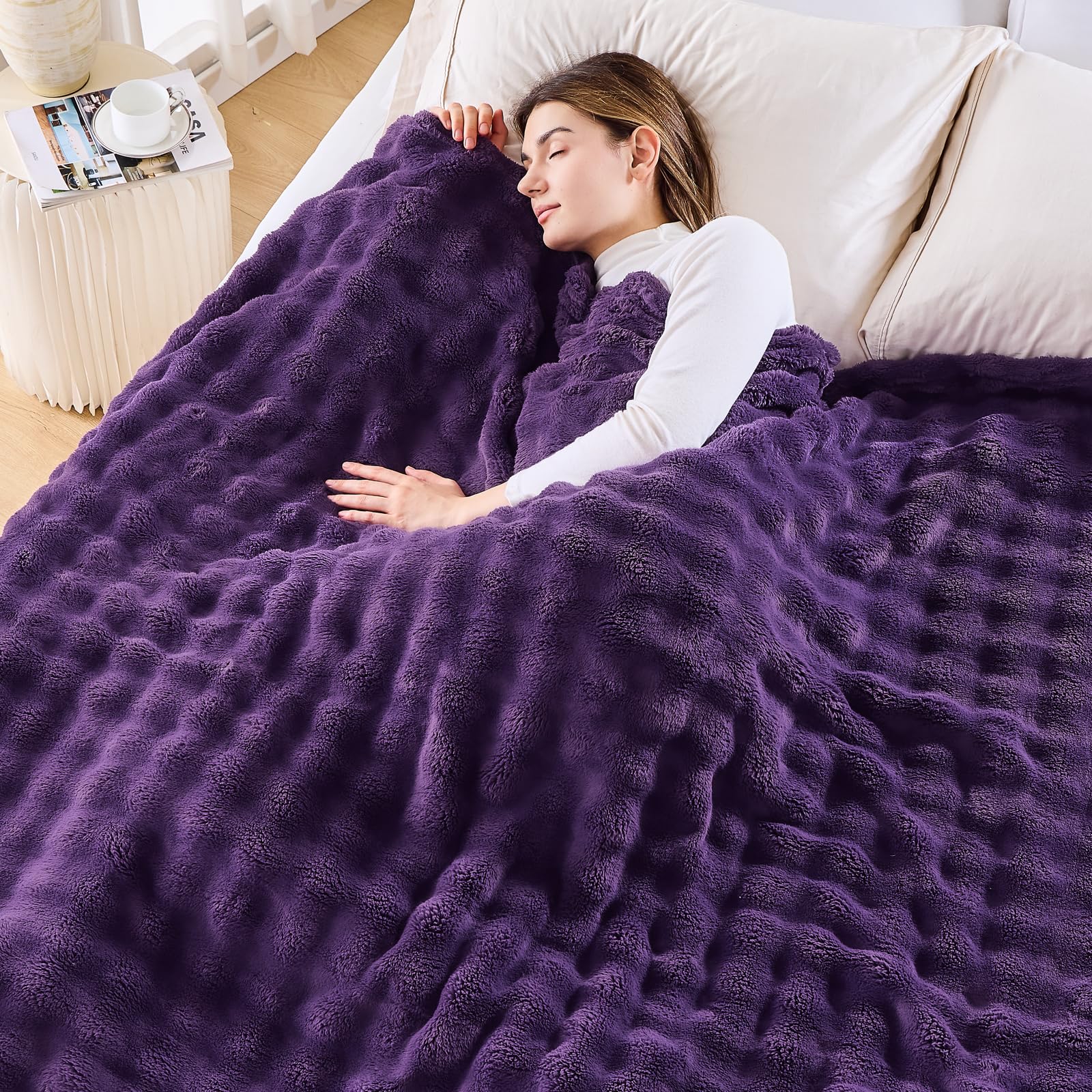 Newcosplay Queen Blanket For Couch Purple Super Soft Flannel Fleece 3D Bubble Lightweight Bed Blanket All Season Use (Purple, Qu