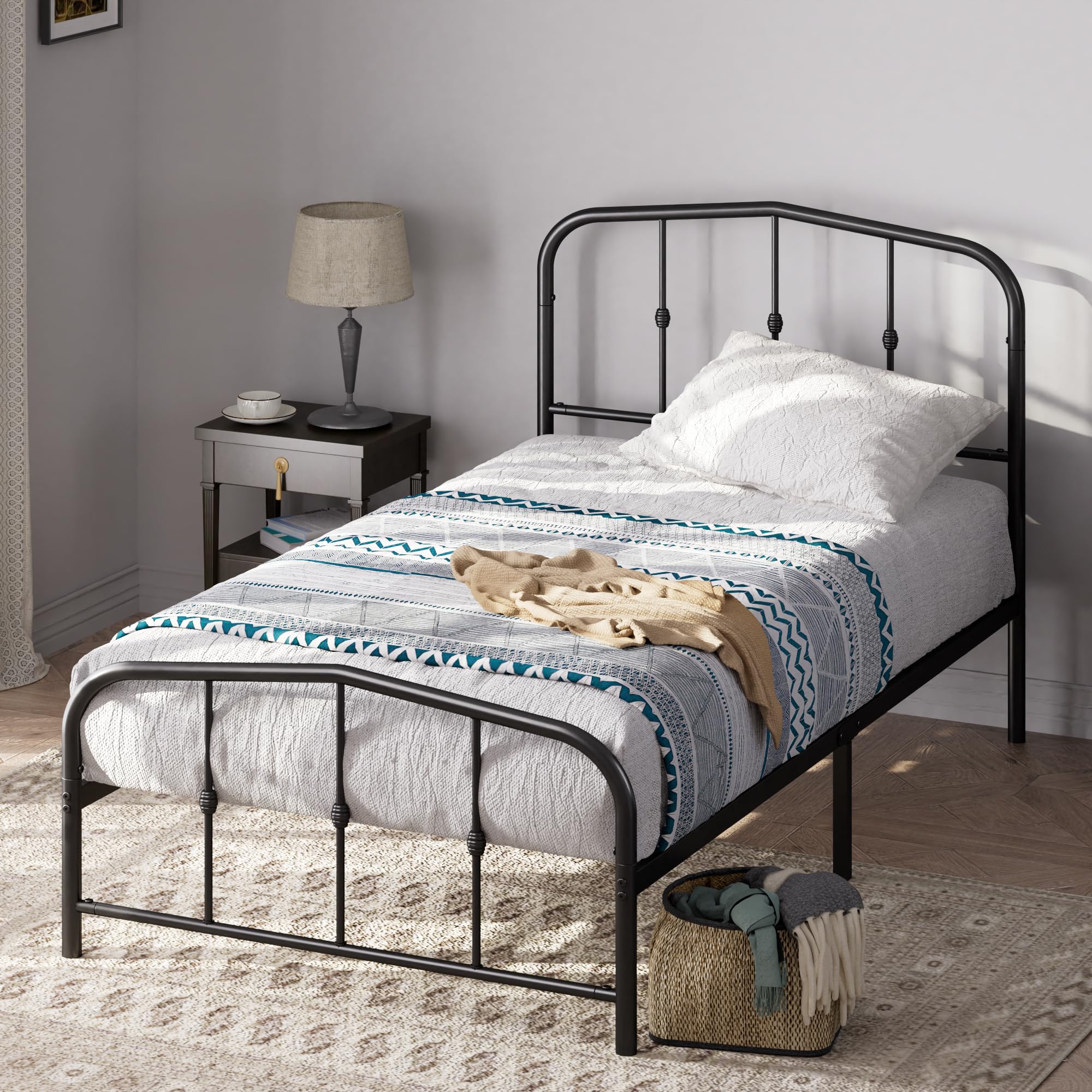 Zinus Heidi Metal Platform Bed Frame/Steel Mattress Foundation/Bed Frame with Headboard and Footboard/No Box Spring Needed/Easy 