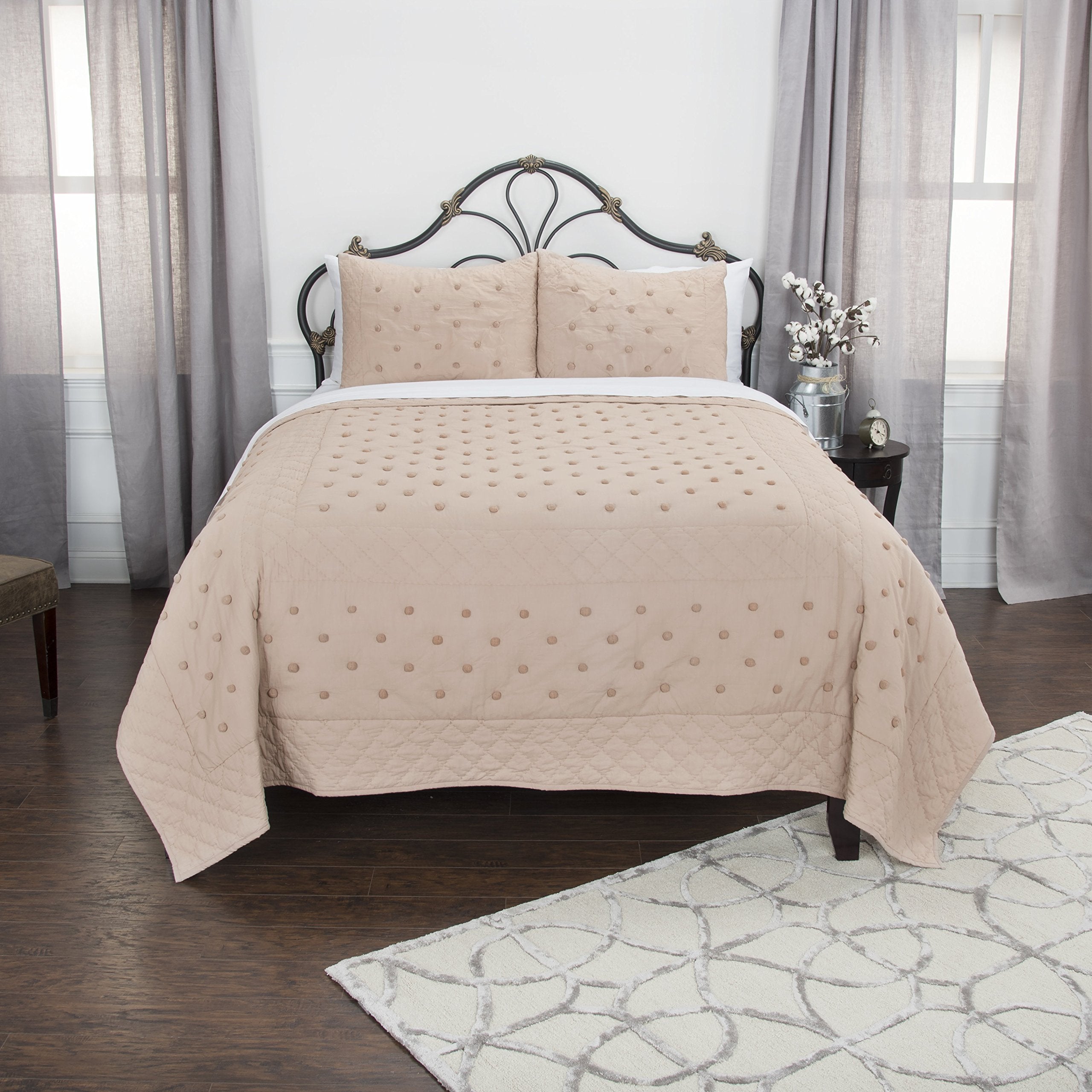 Rizzy Home | BQ4340 | Polyester Quilt | 90"x92" Brown/Pink/Nuetral Geometric