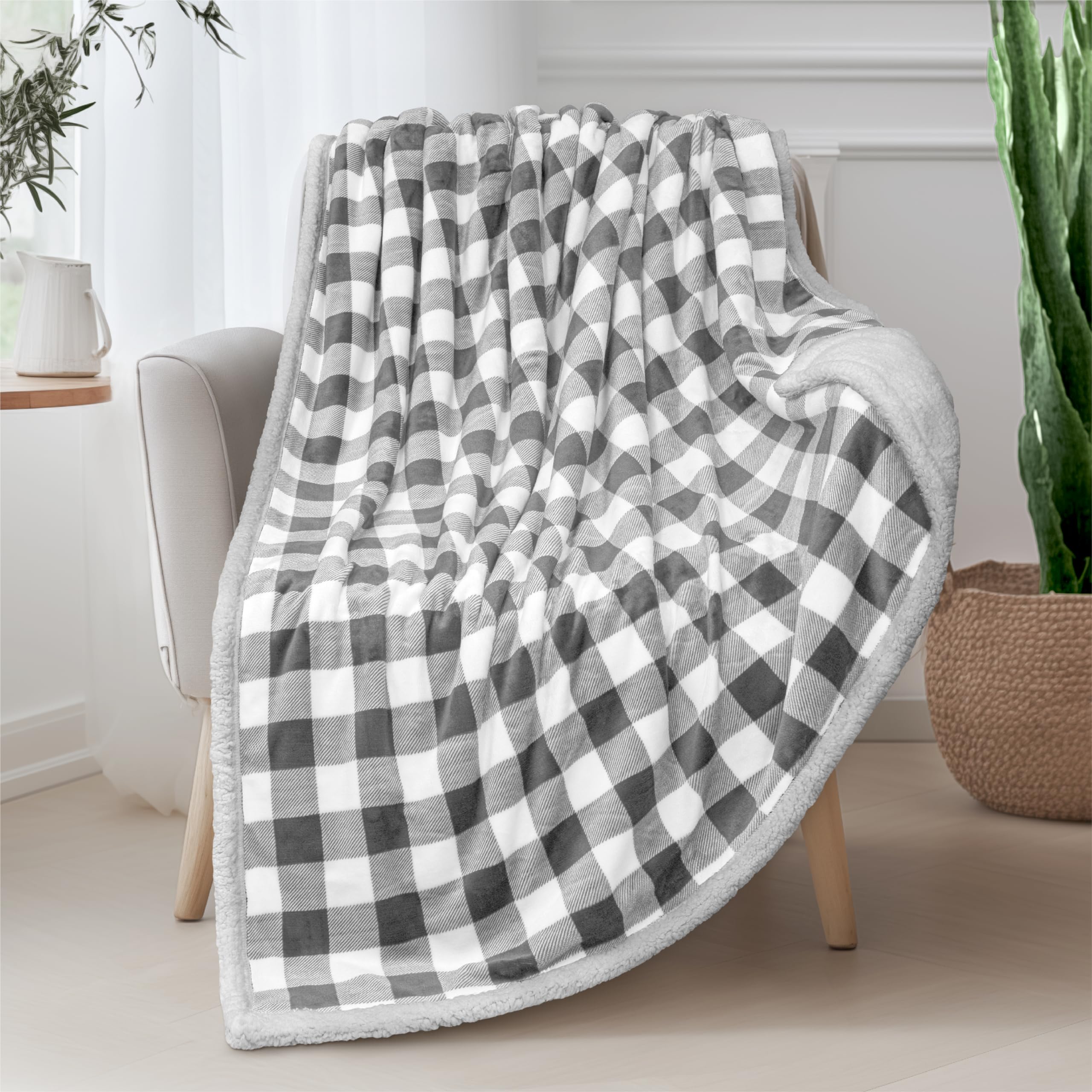 Pavilia Light Grey Buffalo Plaid Sherpa Fleece Throw Blanket For Couch, Soft Flannel Blanket For Sofa Bed, Christmas Checkered B