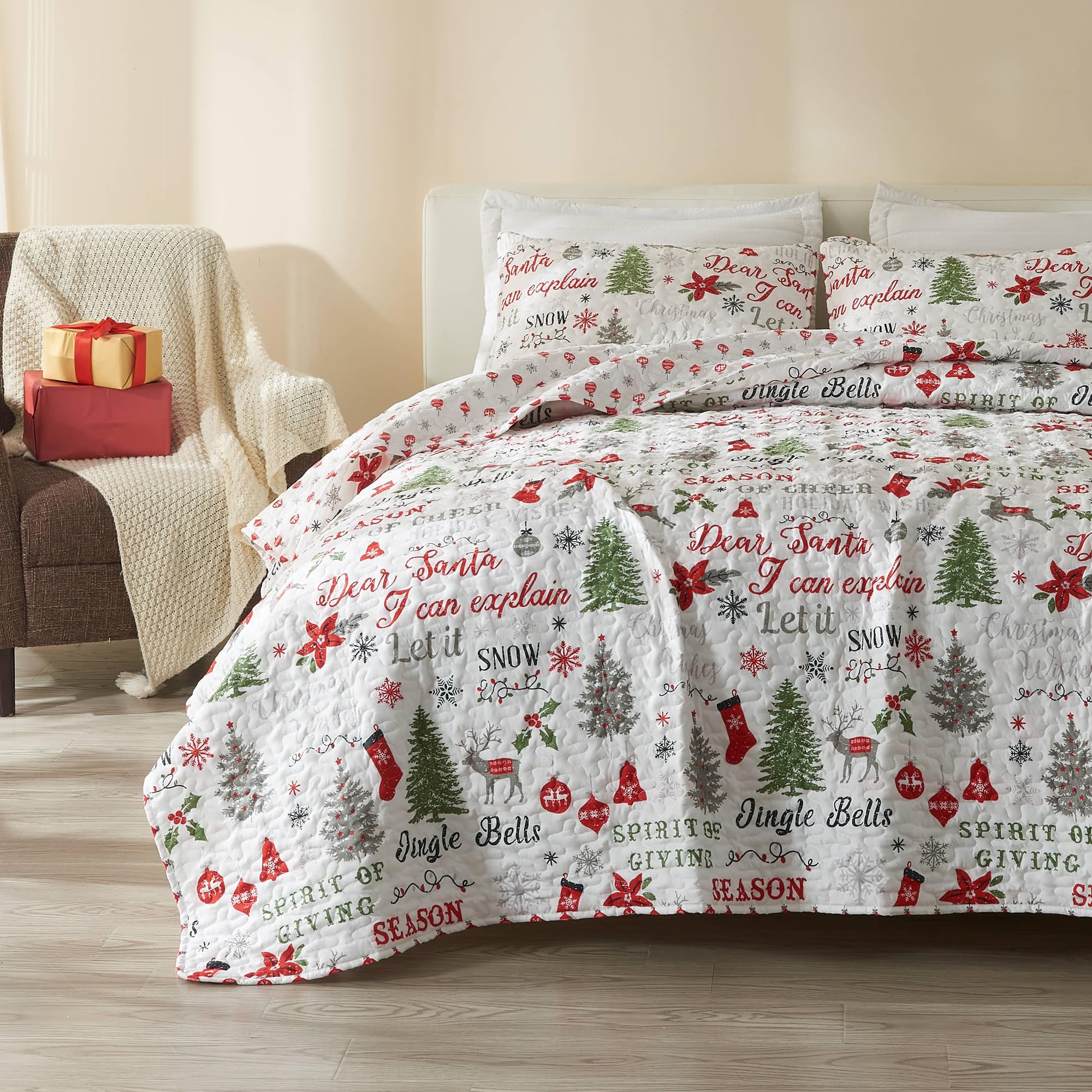 Great Bay Home 2-Piece Christmas Quilt Set With Shams. Reversible Bedspread Coverlet With Holiday Pattern. Carol Collection (Twi
