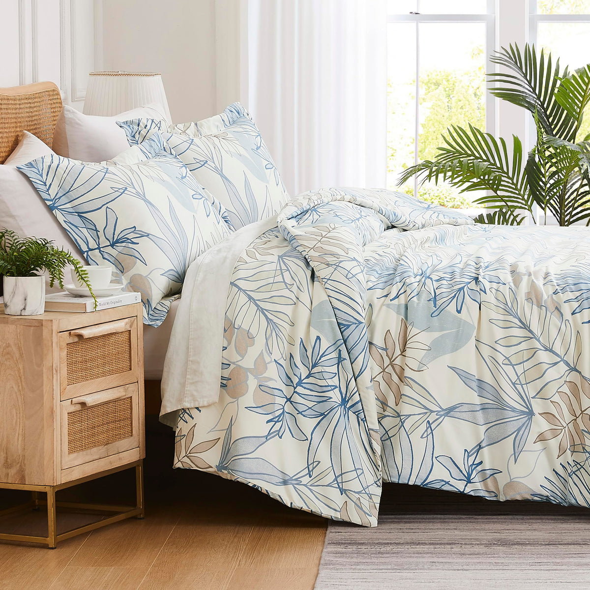 Southshore Fine Living, Inc. Tropical Print Duvet Cover, Queen Size/Full Size - Hotel Quality Full/Queen Duvet Cover Set - 1 Duv