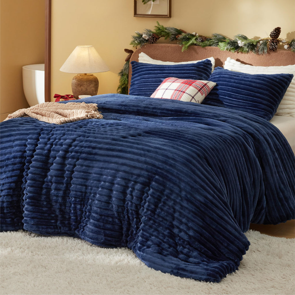 Bedsure Fluffy Comforter Set King - Super Soft Faux Fur Comforter King Size Navy, Winter Warm Fleece Bedding Set, Plush Fuzzy Be