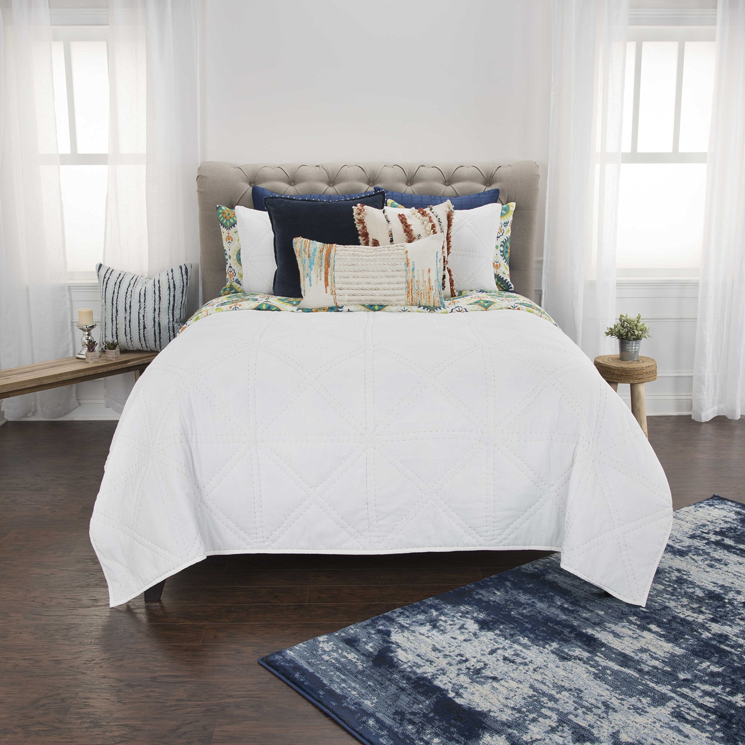 Rizzy Home | Bq4834 | 106"X92" White/Neutral/Solid Quilt